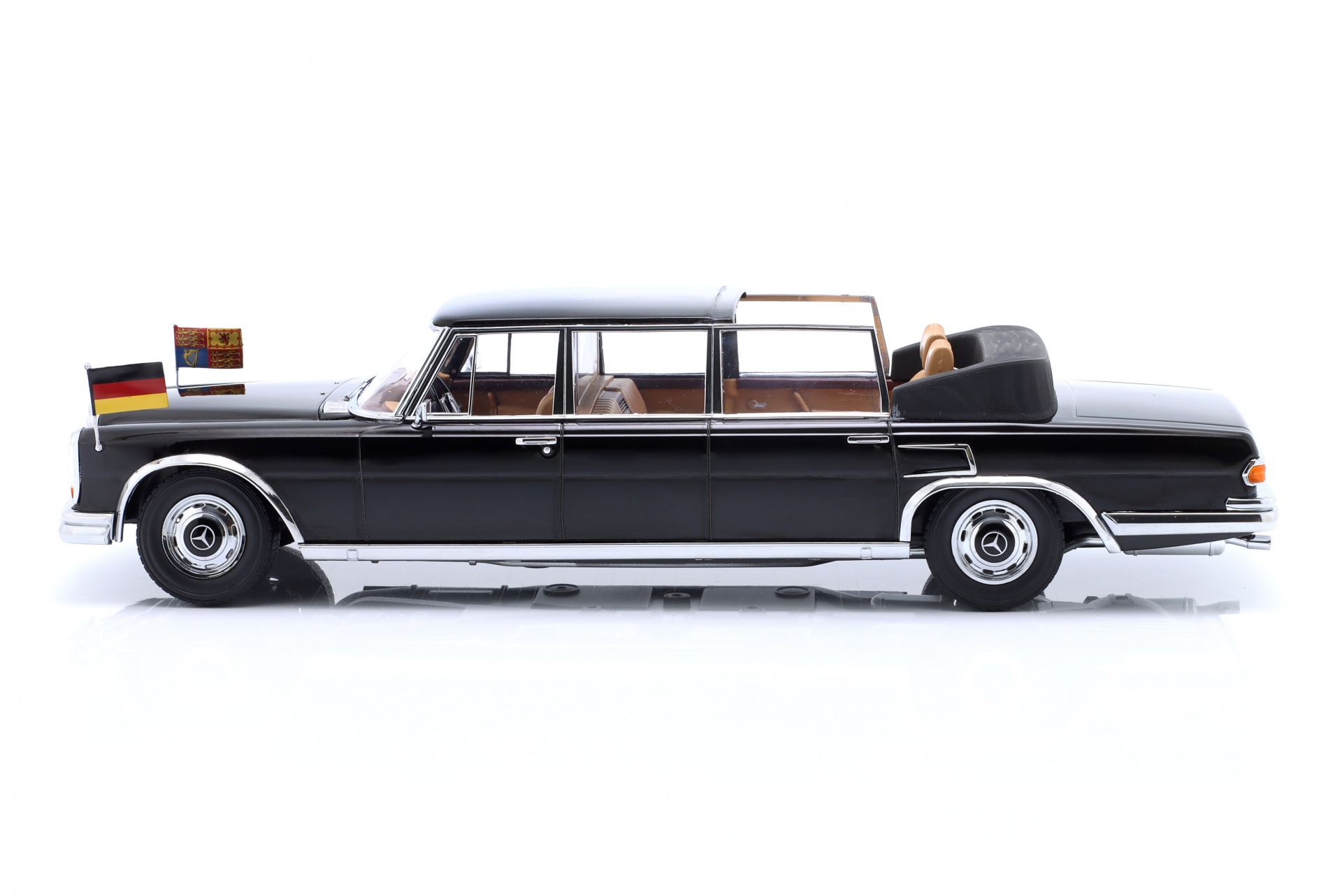 Mercedes-Benz 600 (W100) Landaulet Queen Elizabeth / K-G Kiesinger  