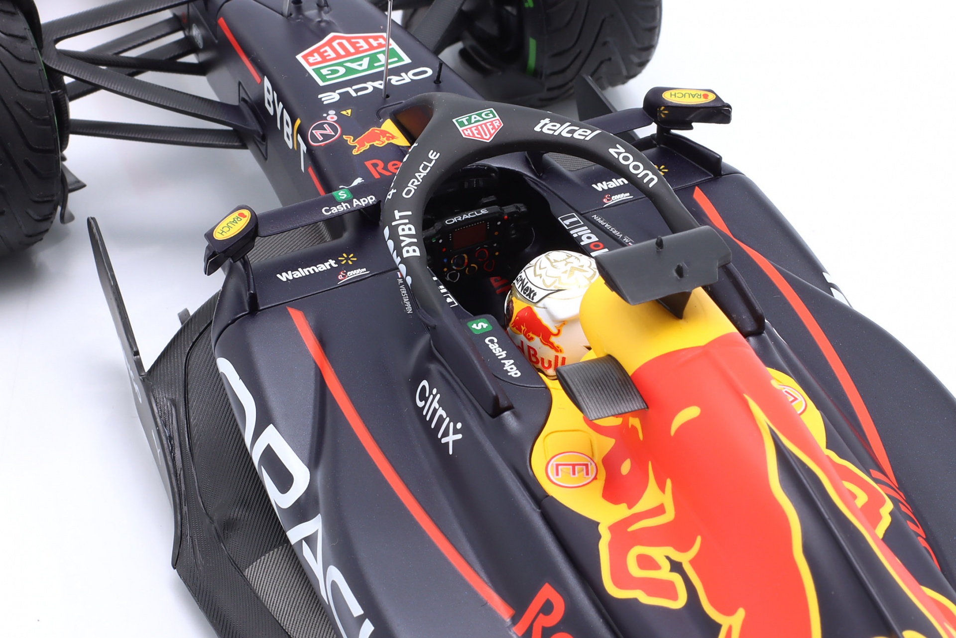 M Verstappen Red Bull RB18 #1 Sieger Japan GP Formel 1 Weltmeister 2022  