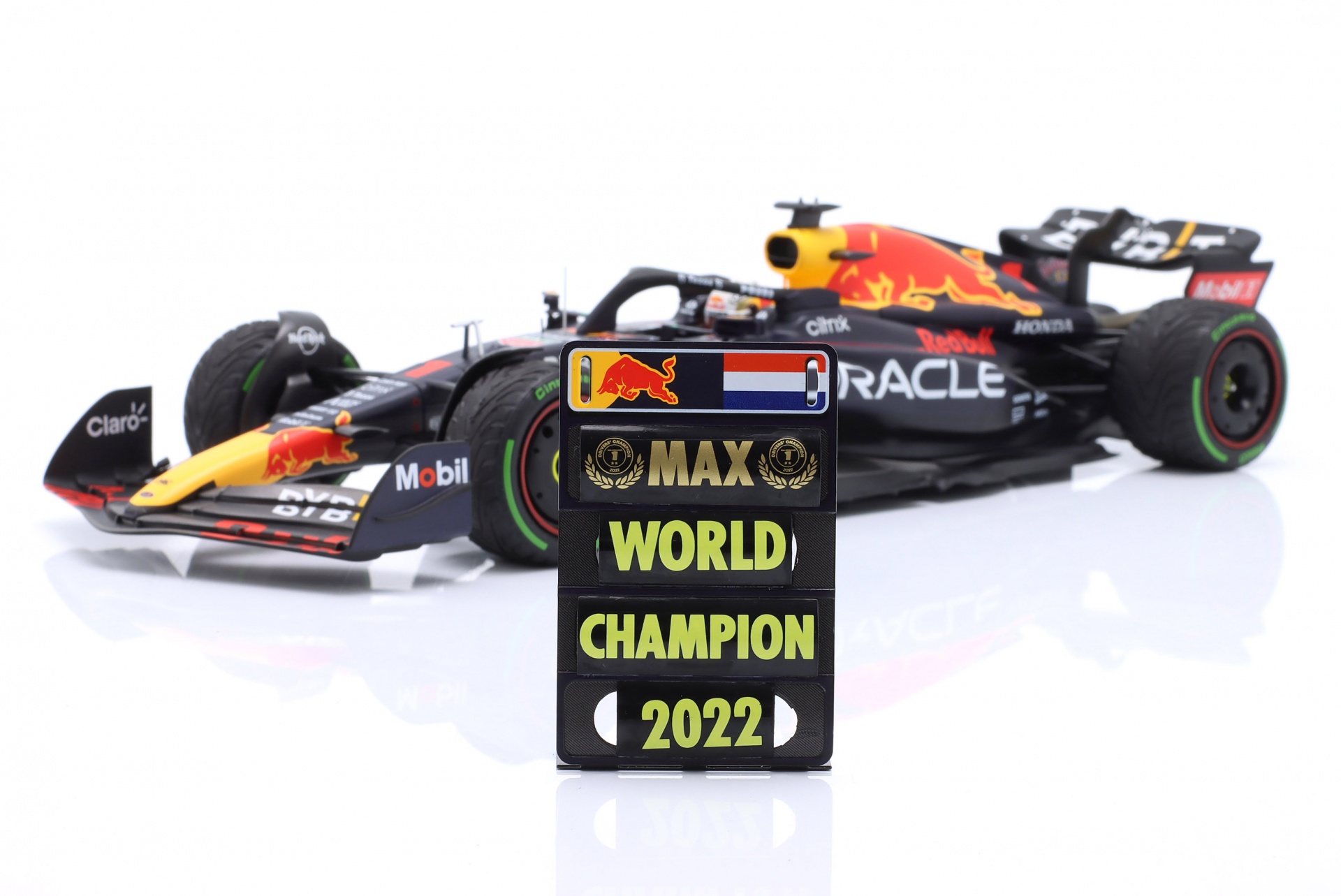 M Verstappen Red Bull RB18 #1 Sieger Japan GP Formel 1 Weltmeister 2022  