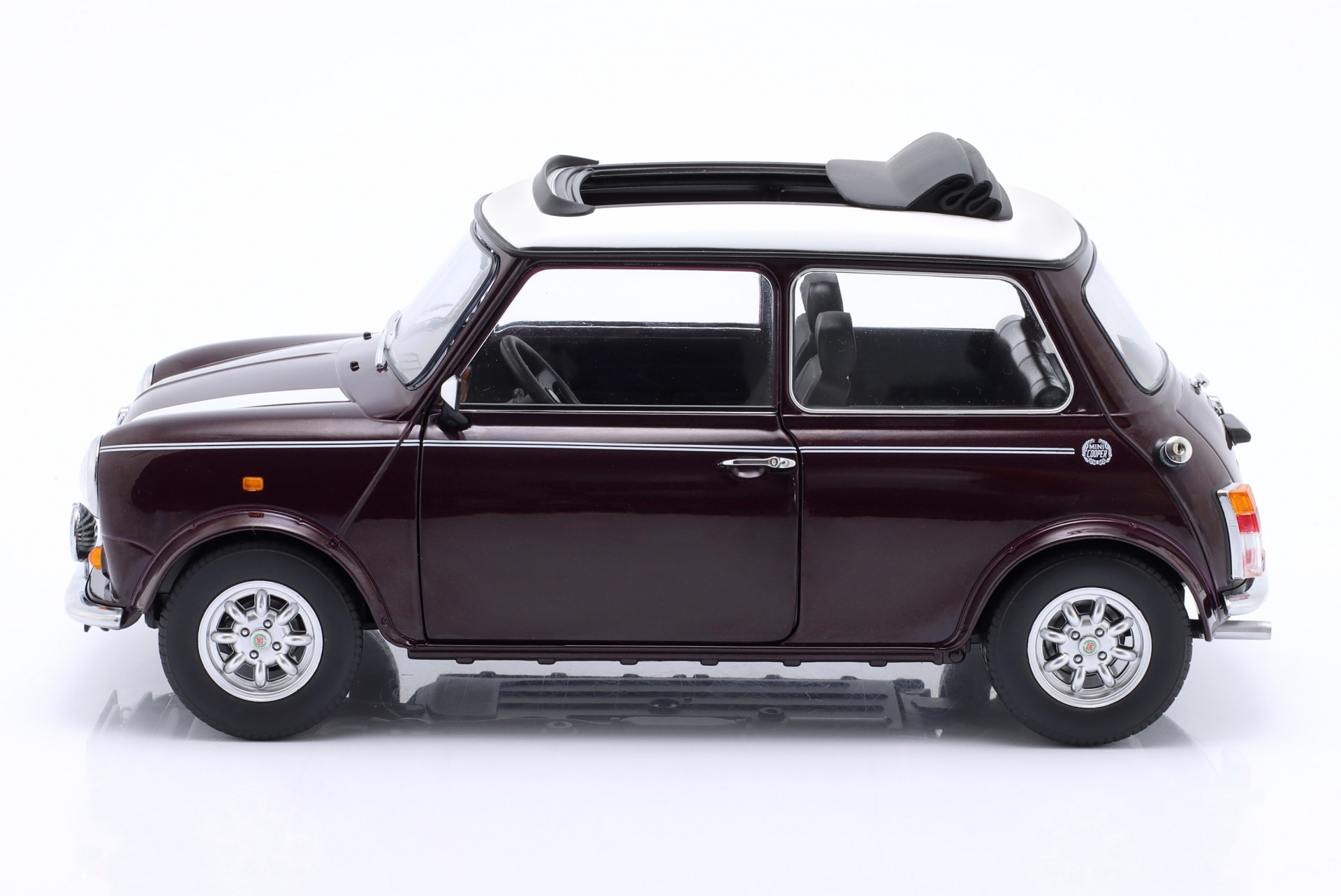Mini Cooper LHD mit Sonnendach violett metallic / wei&szlig;  