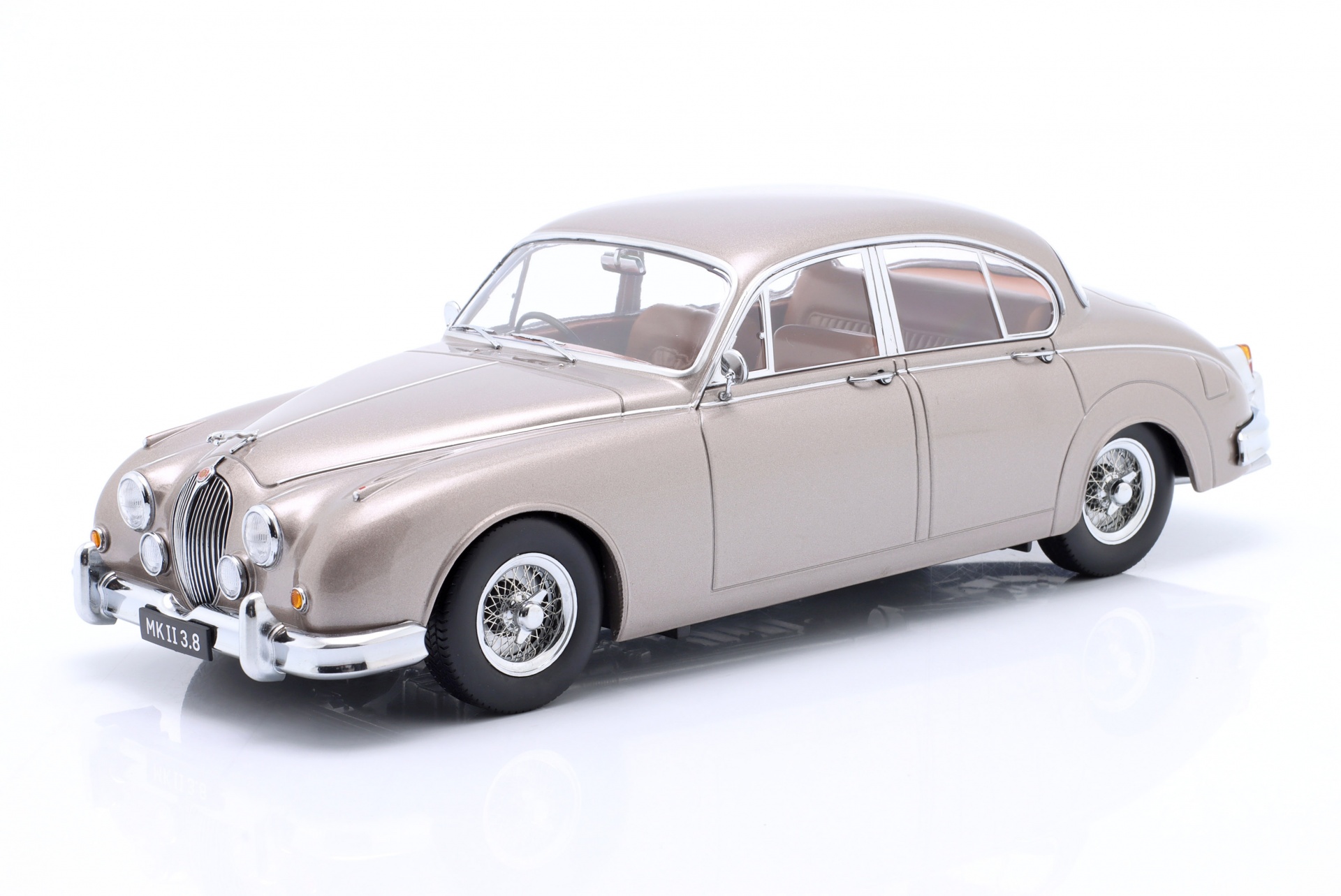 Jaguar MK II 3.8 RHD Baujahr 1959 perlsilber  