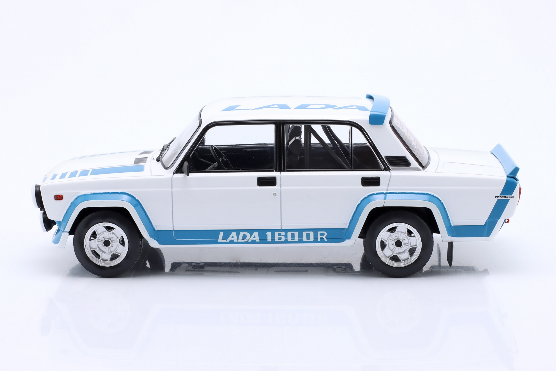 Lada VAZ 2105 VFTS Baujahr 1983 wei&szlig;  