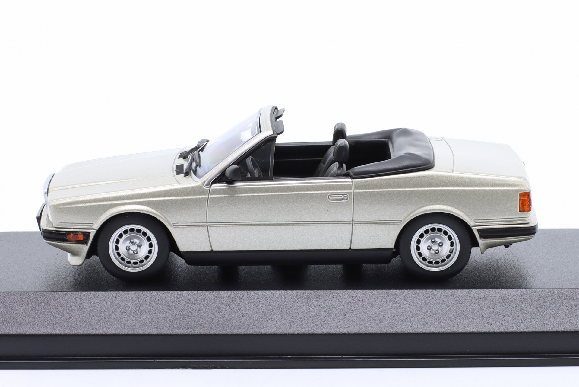 Maserati Biturbo Spyder Baujahr 1984 silber metallic  