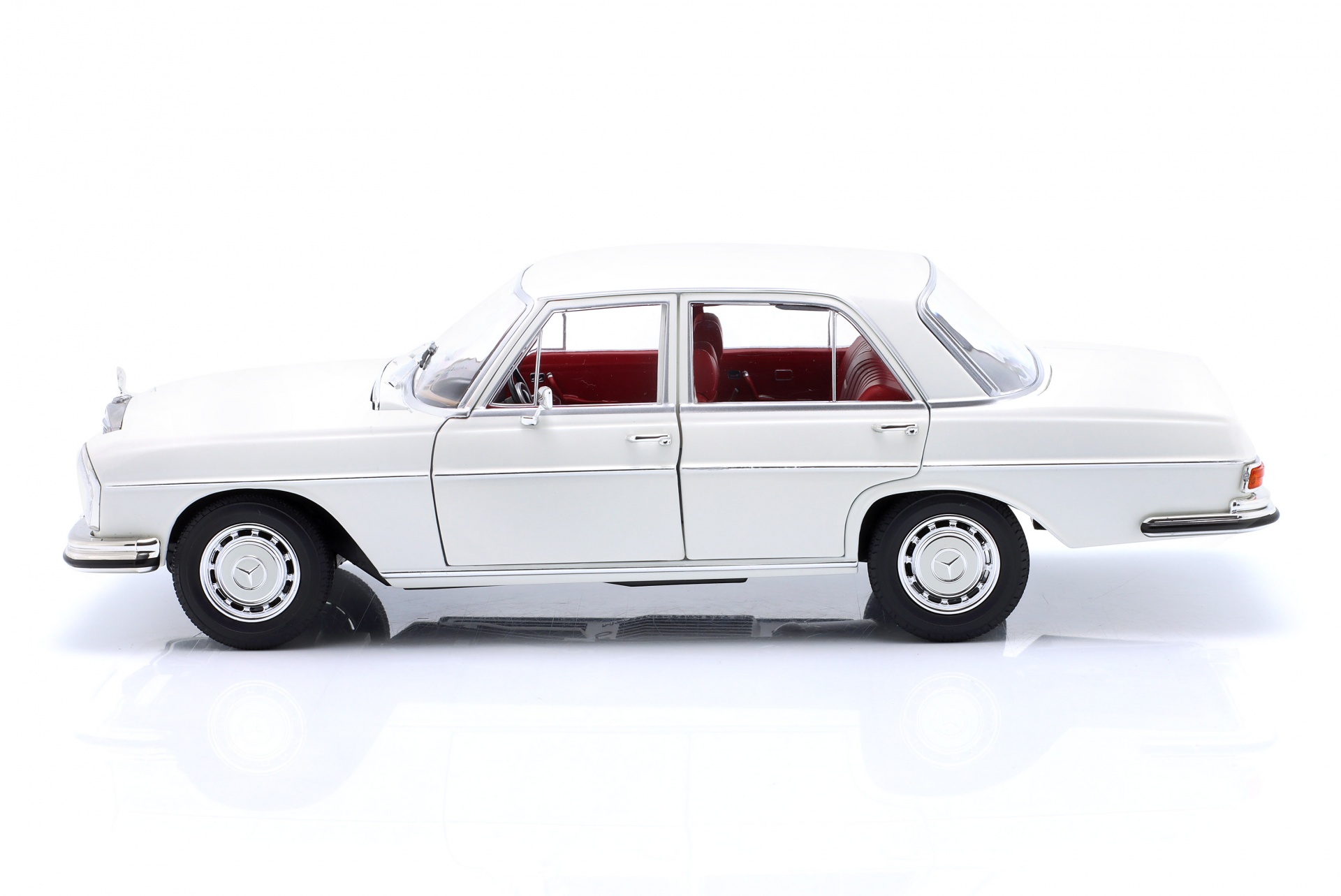 Mercedes-Benz 250 SE (W108) Baujahr 1967 wei&szlig;  