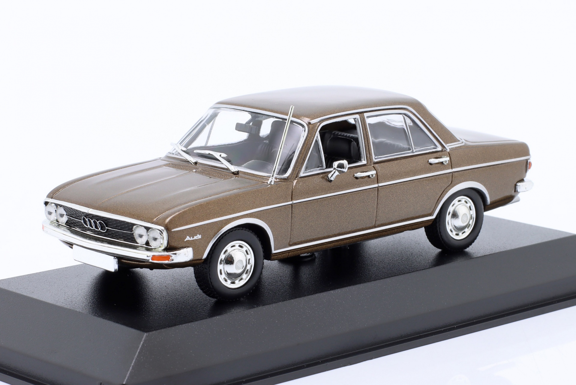 Audi 100 Baujahr 1969 braun metallic  