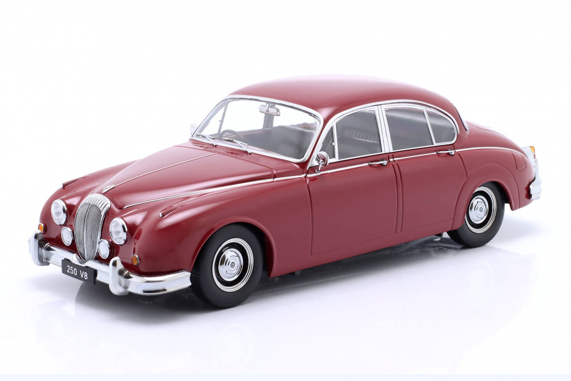 Daimler 250 V8 RHD Baujahr 1962 rot  