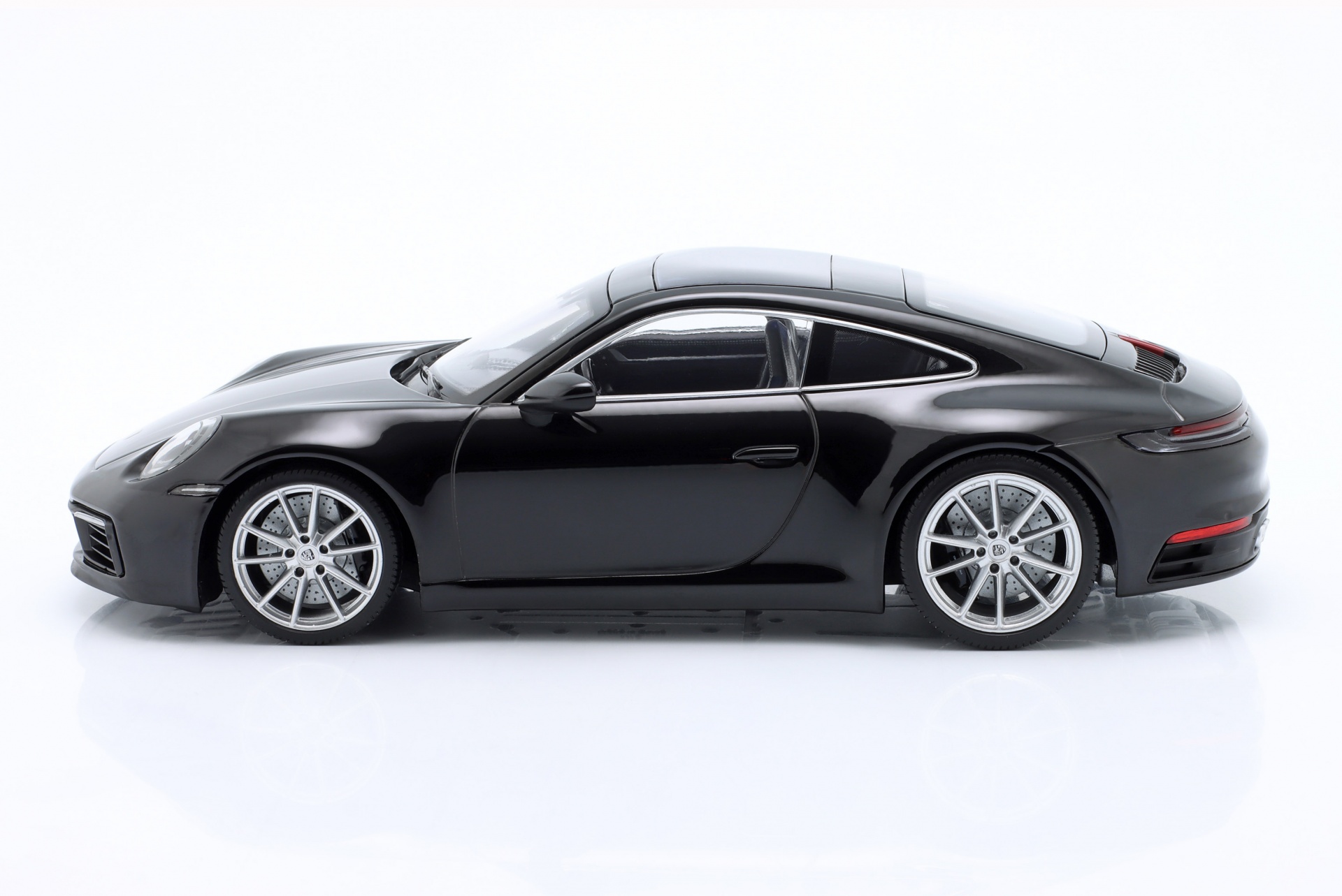 Porsche 911 (992) Carerra 4S schwarz  