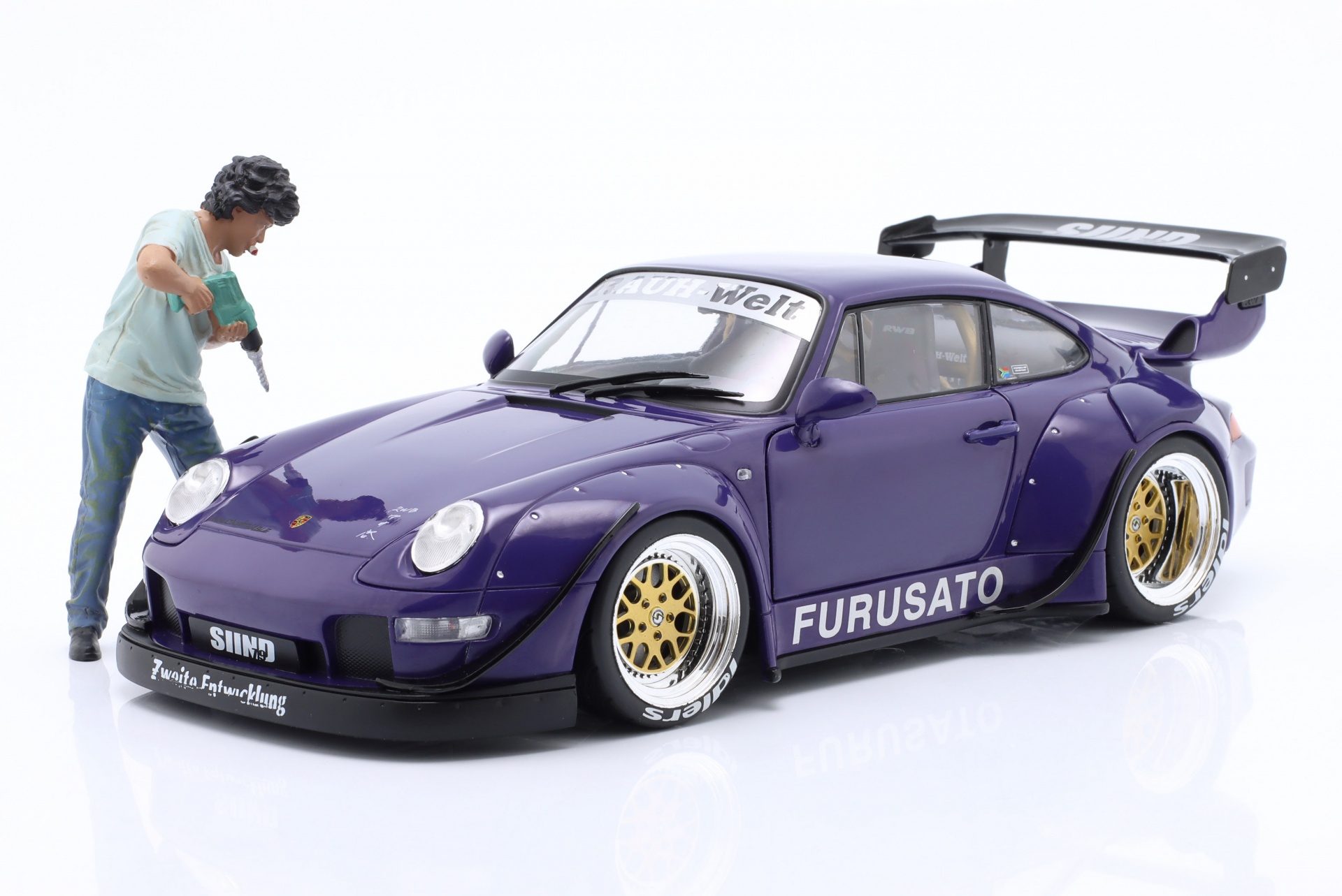 RWB-Legende Akira Nakai San Figur #3 mit Bohrmaschine  