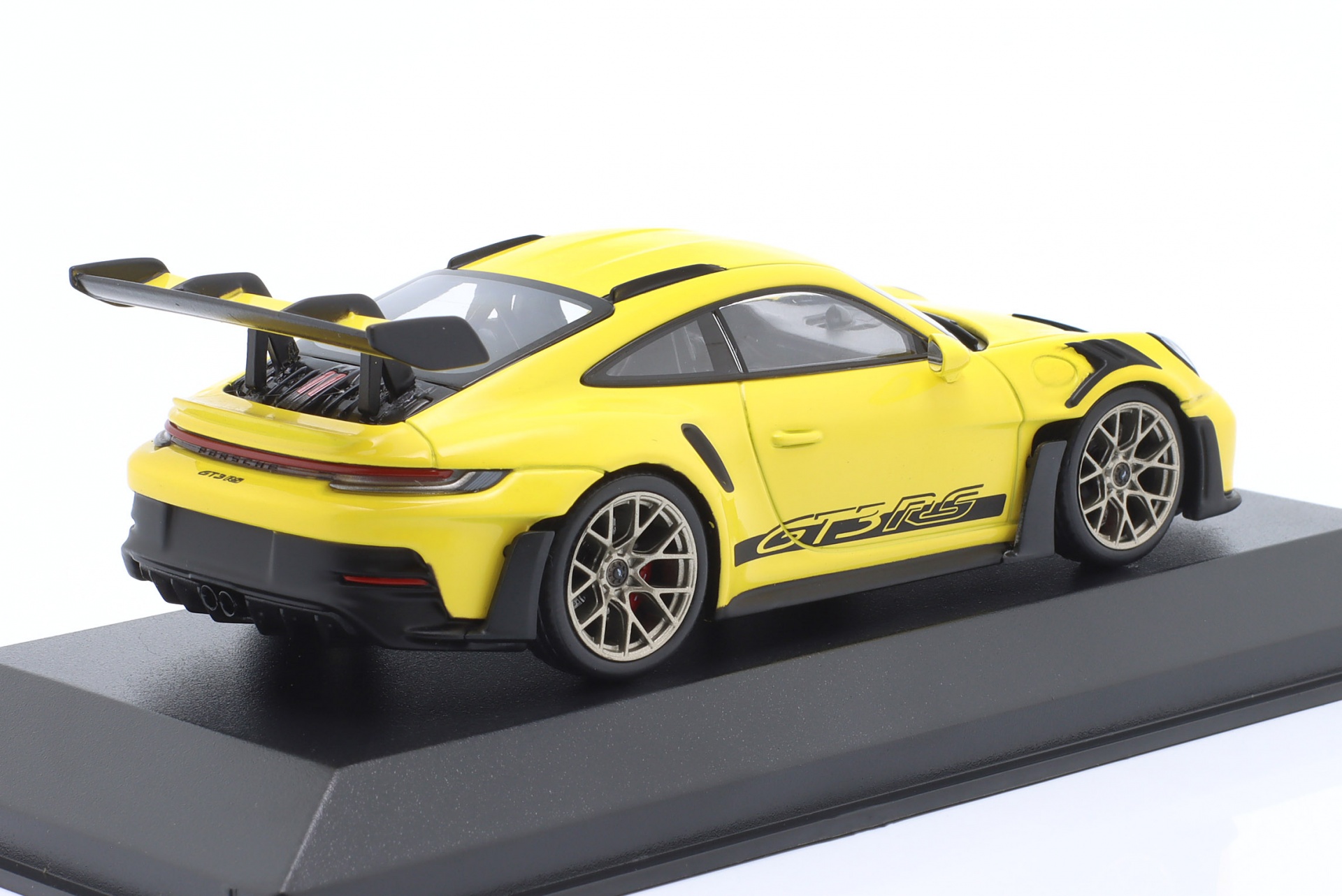 Porsche 911 (992) GT3 RS 2023 gelb / goldene Felgen  