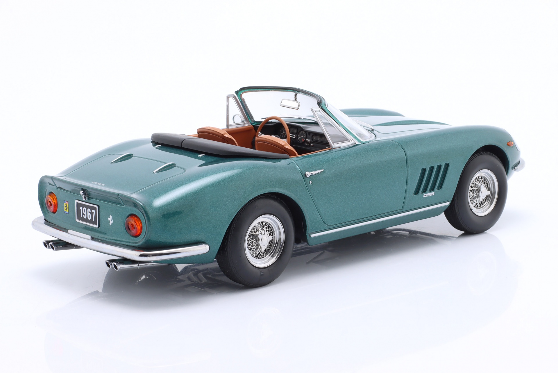 Ferrari 275 GTB/4 NART Spyder mit Speichenfelgen 1967 gr&uuml;n metallic  