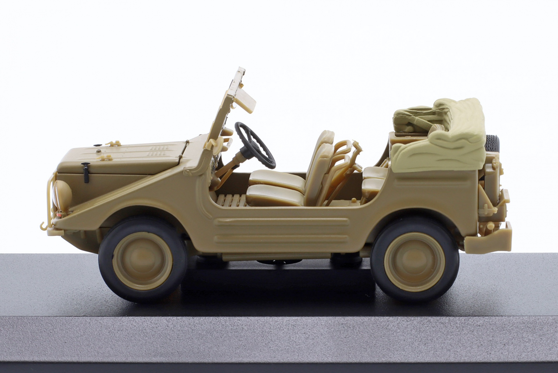 DKW Munga Baujahr 1955 satin khaki-grau  