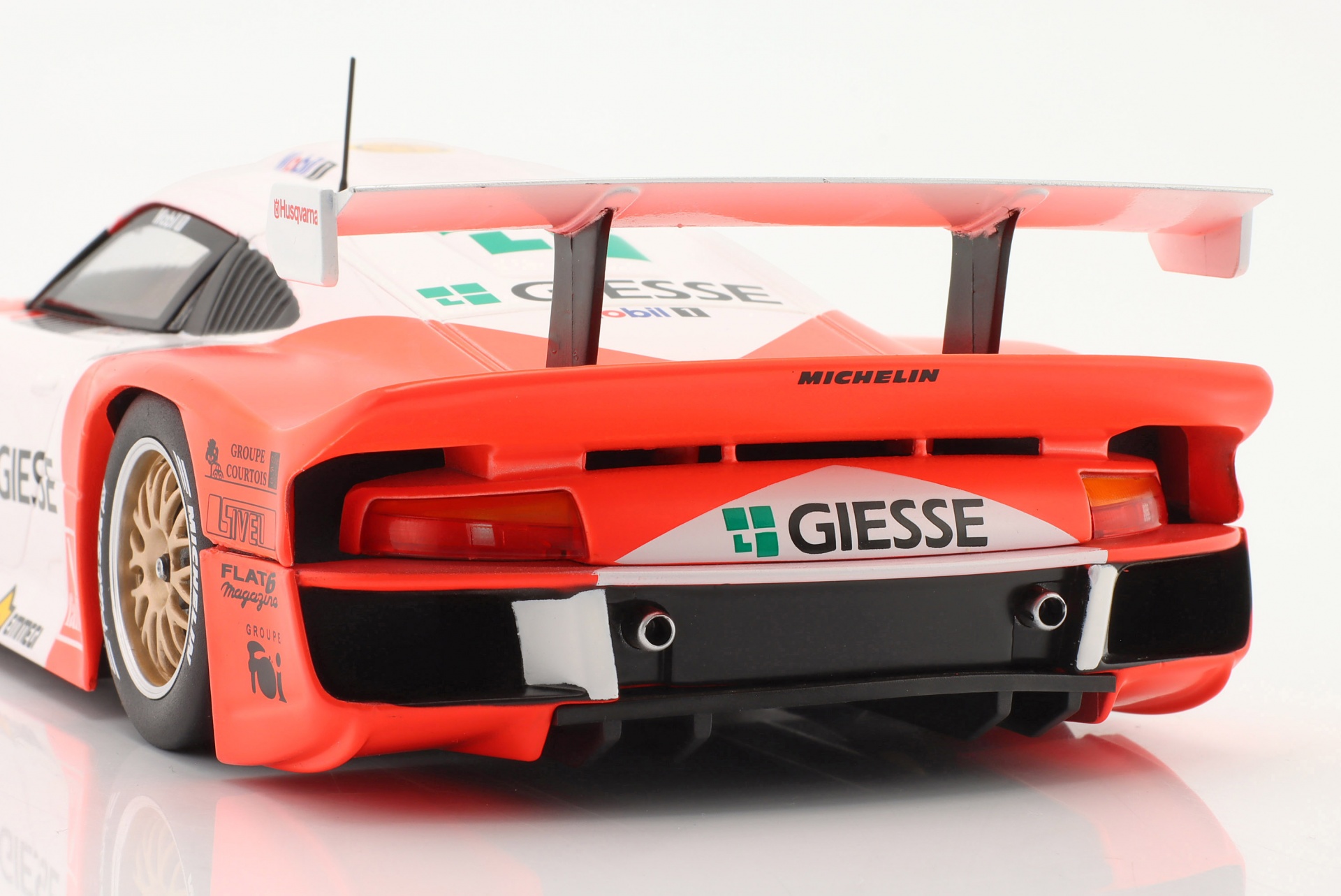 Porsche 911 GT1 #17 FIA GT Championship 1997 Collard, Baldi  