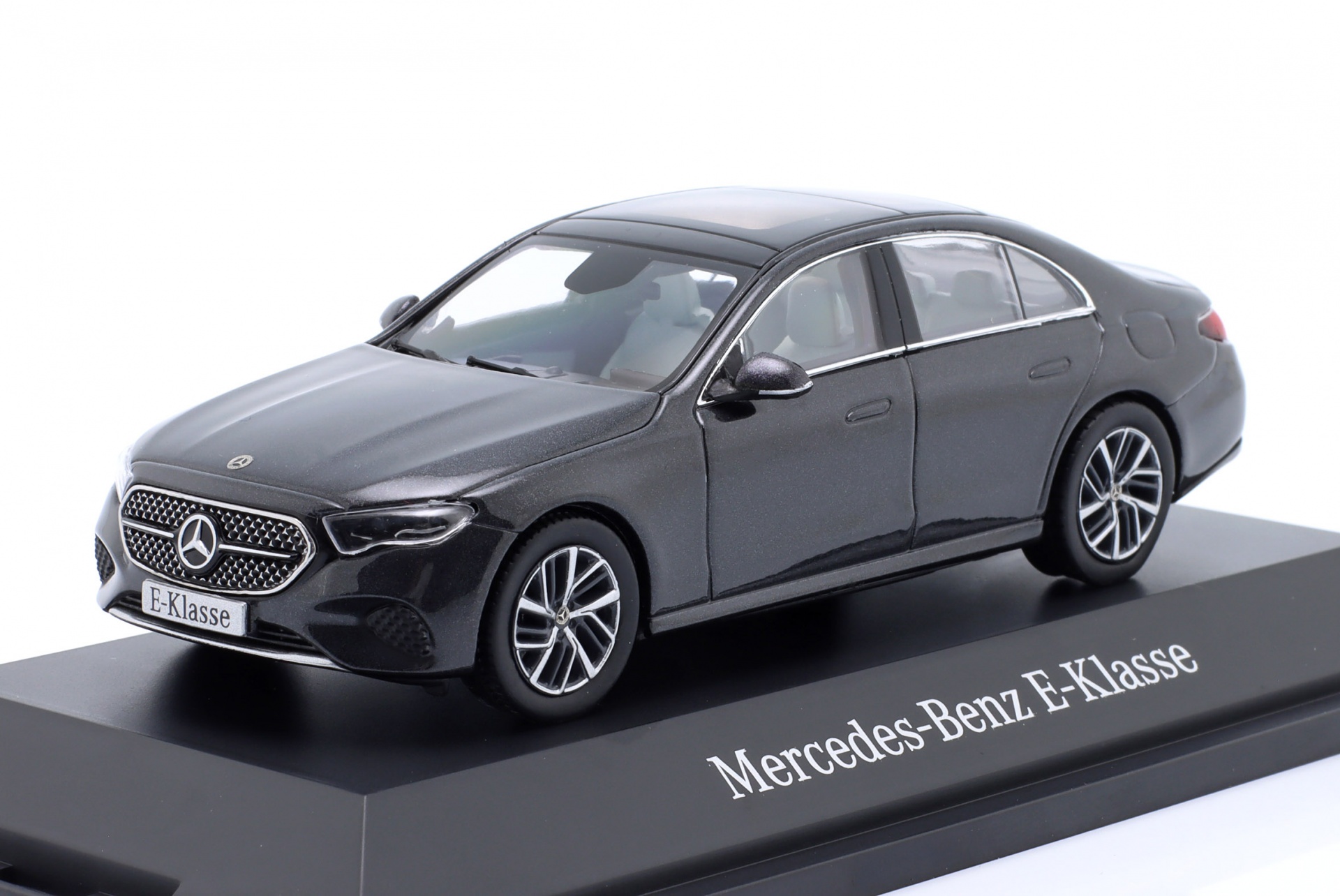 Mercedes-Benz E-Klasse Limousine (W214) Baujahr 2024 graphitgrau  