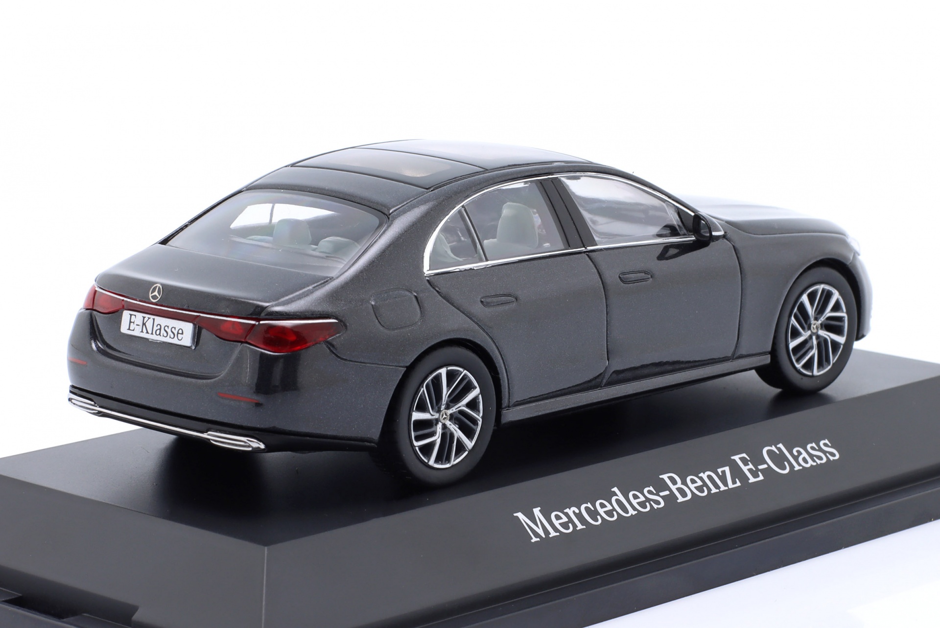 Mercedes-Benz E-Klasse Limousine (W214) Baujahr 2024 graphitgrau  