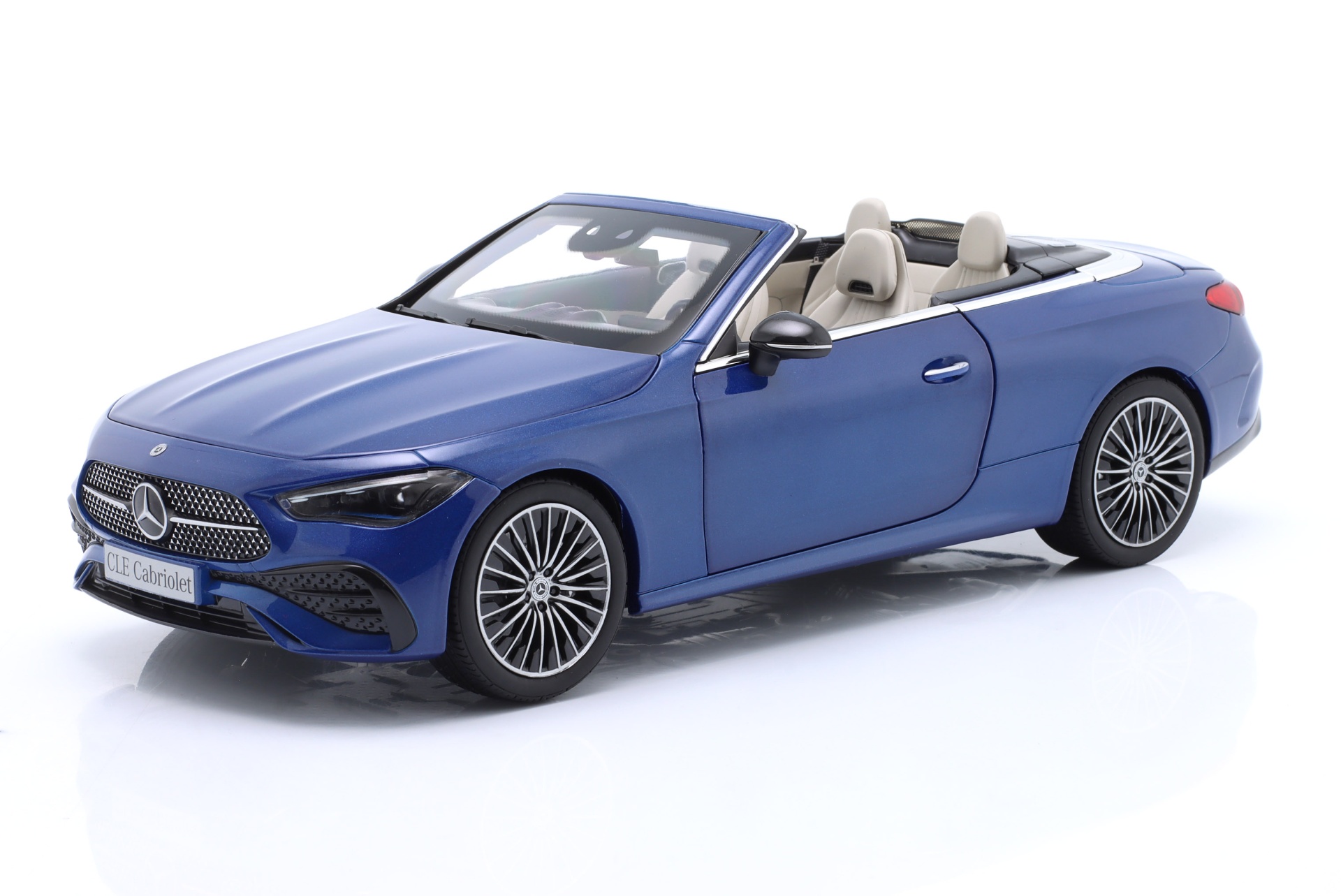 Mercedes-Benz AMG-Line CLE Cabriolet (A236) Baujahr 2024 spektralblau  