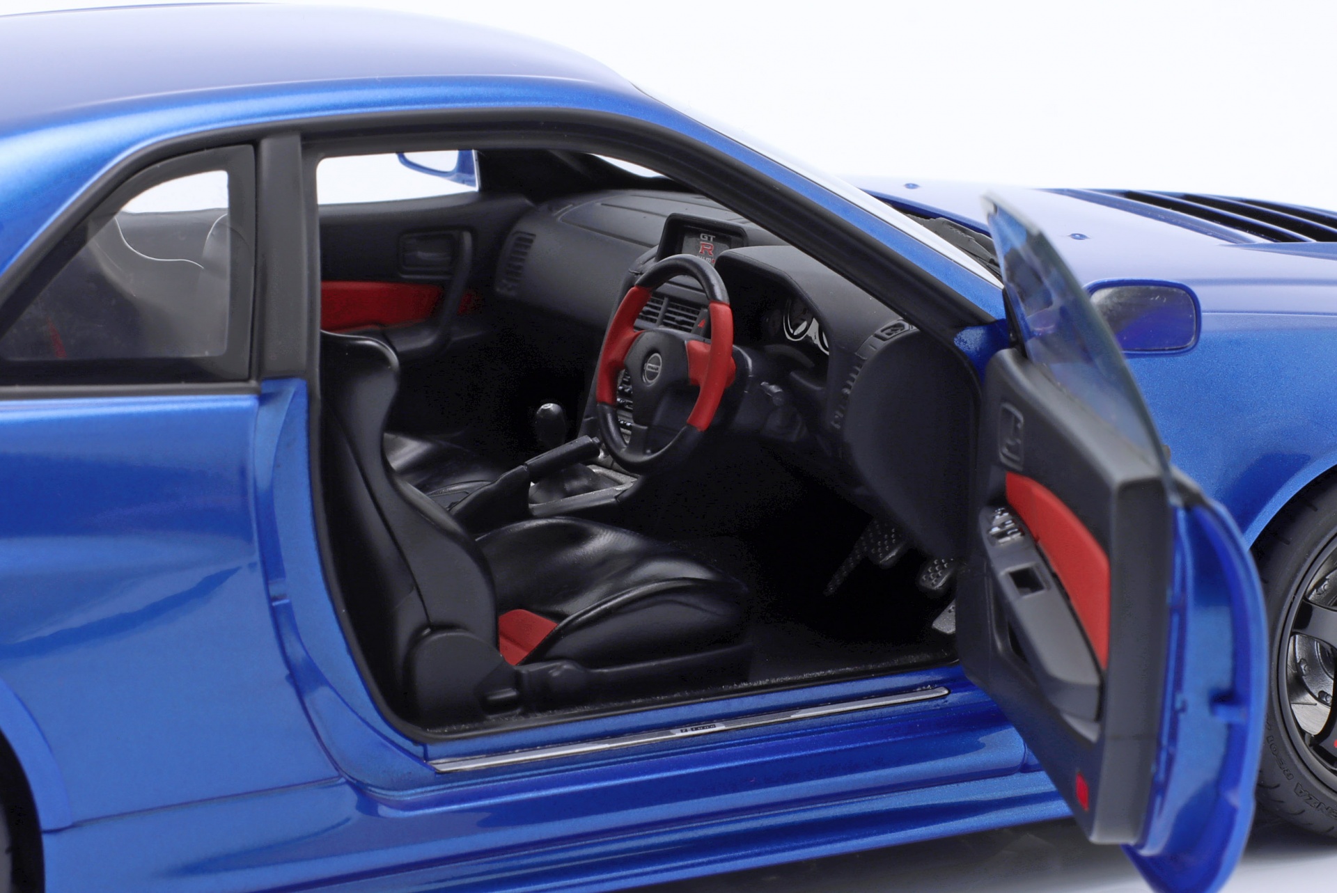 Nissan Skyline GT-R (R34) Nismo Z-Tune 2005 bayside blau  