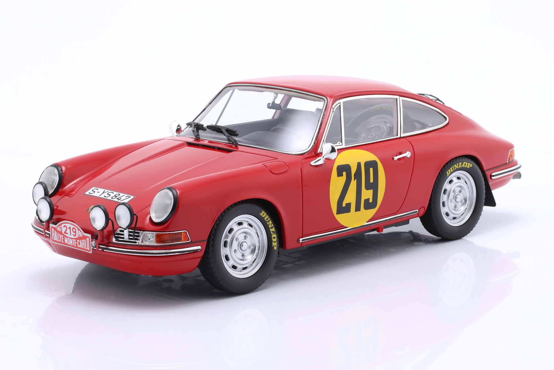 Porsche 911 S #219 3rd Rallye Monte Carlo 1967 Elford, Stone  