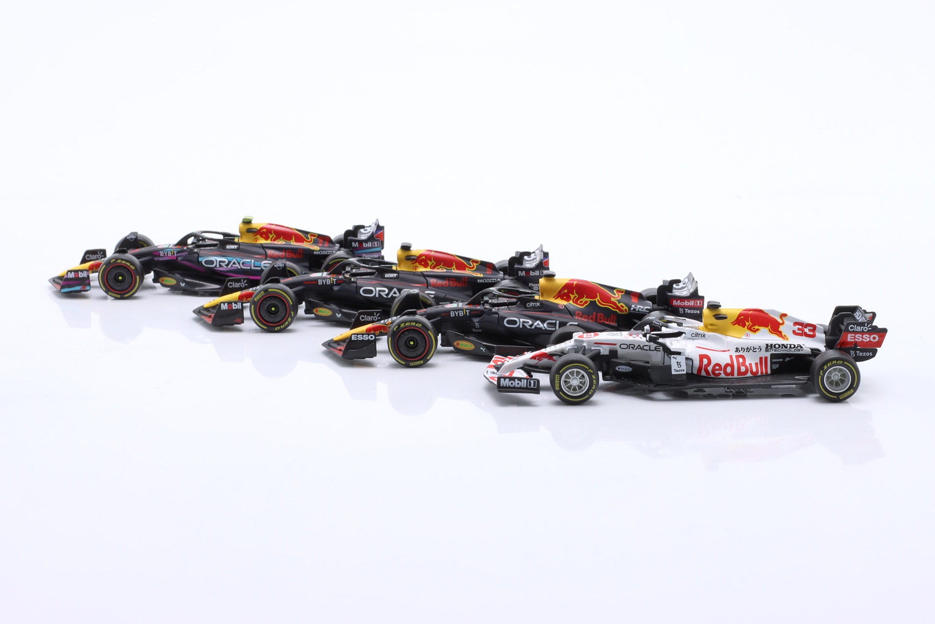 4-Car Set Red Bull Racing Verstappen Formel 1 Weltmeister 2021-2023  