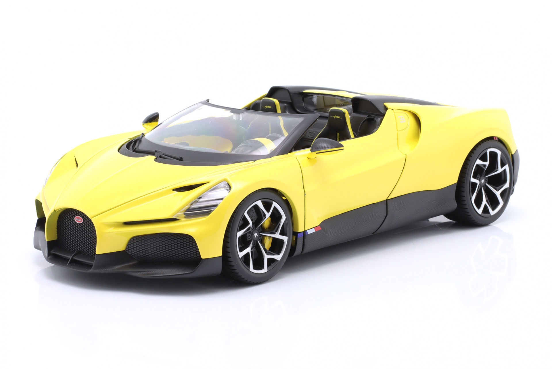 Bugatti W16 Mistral Baujahr 2023 gelb  
