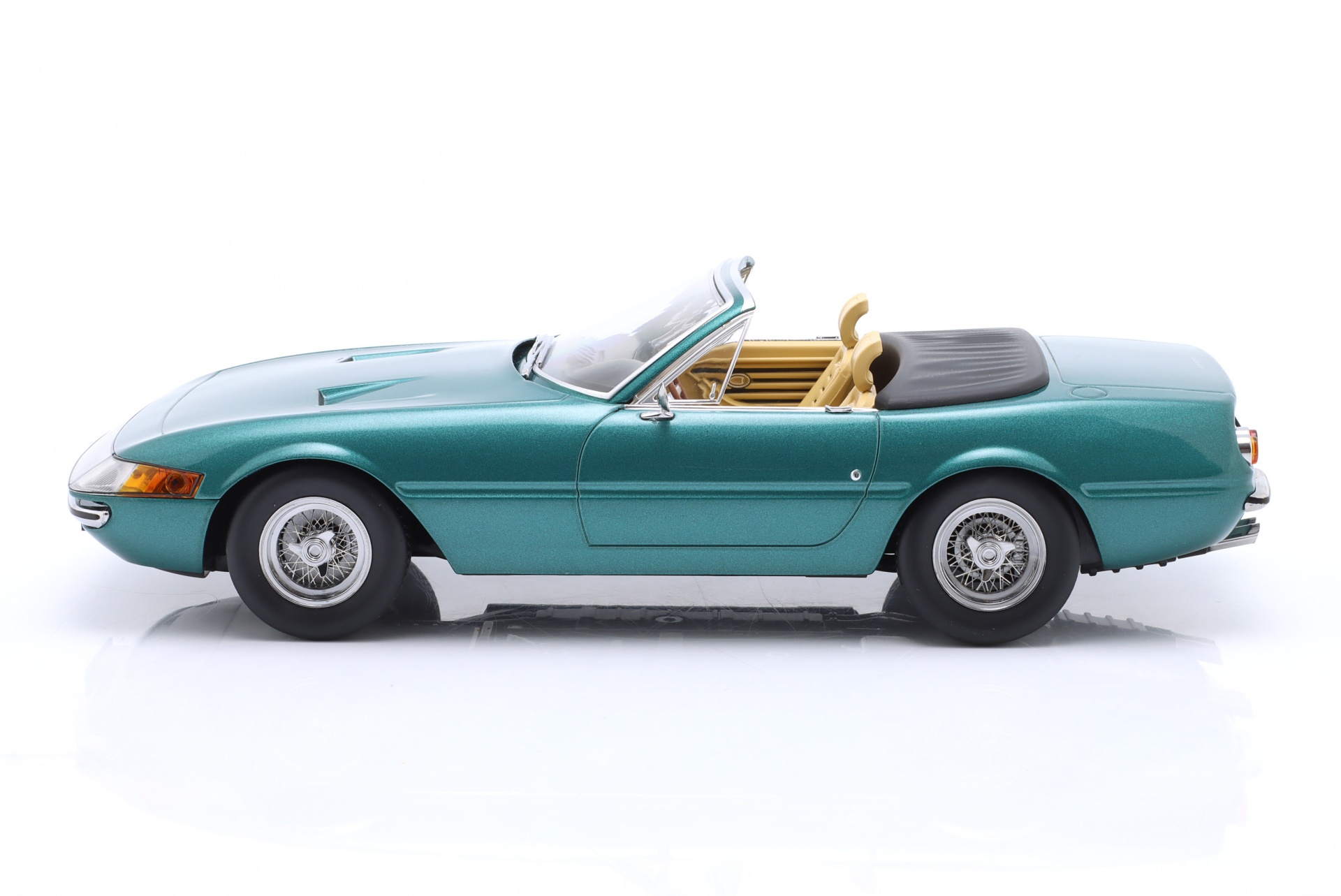 Ferrari 365 GTS/4 Daytona Cabriolet 1. Serie US-Version 1969 gr&uuml;n metallic  