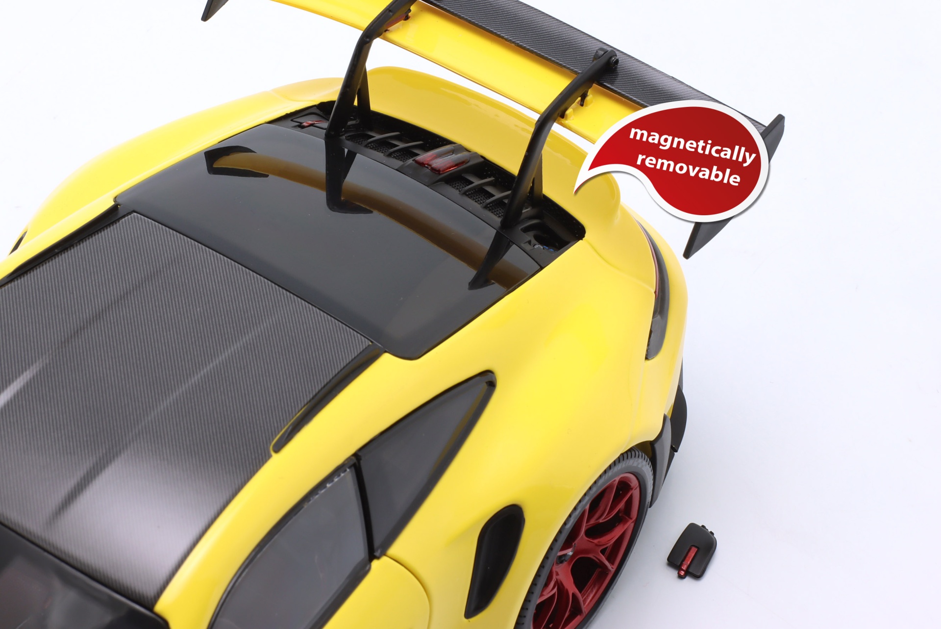 Porsche 911 (992) GT3 RS Weissach-Paket 2024 gelb / rote Felgen  