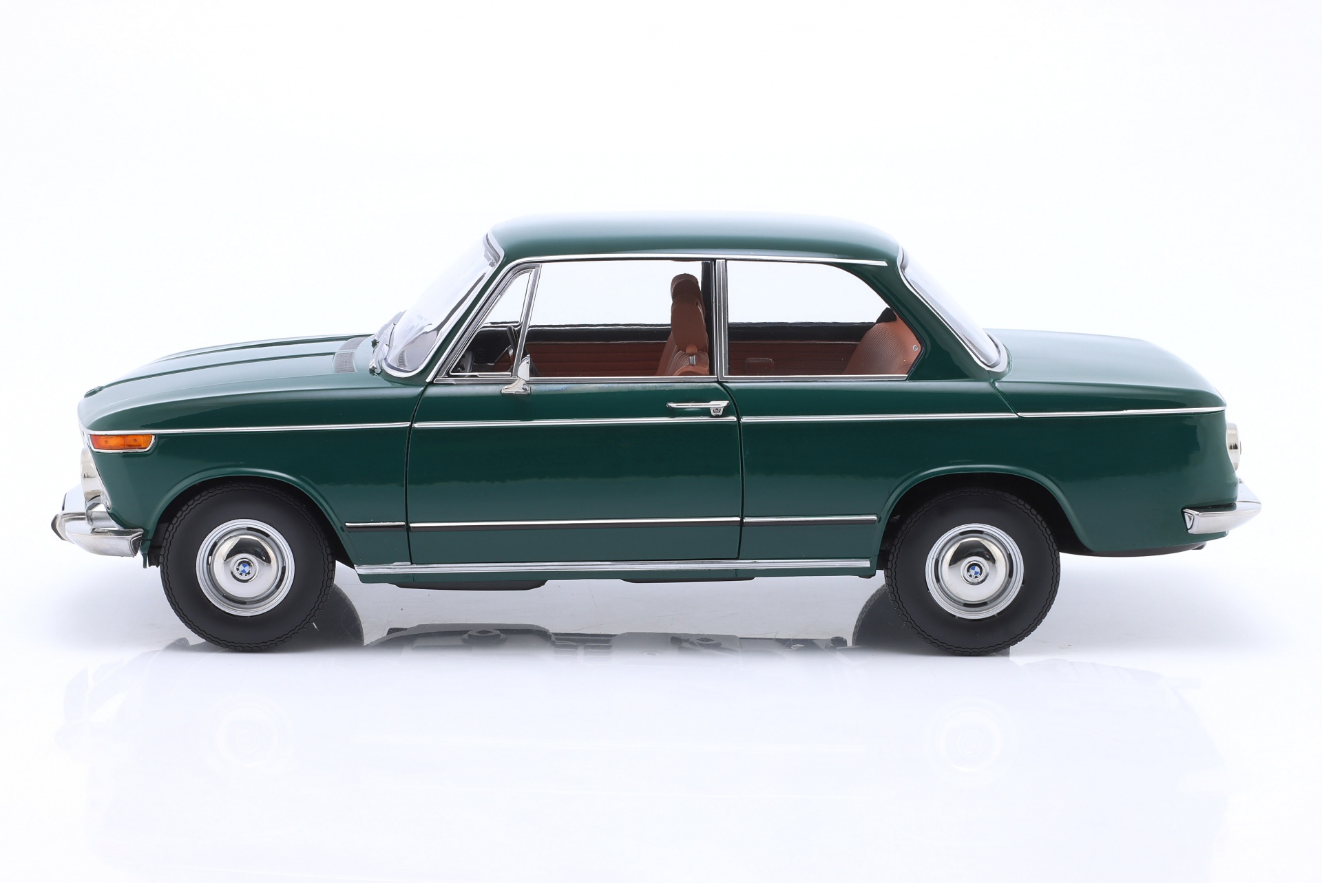 BMW 1802 1. Serie Baujahr 1967 gr&uuml;n  