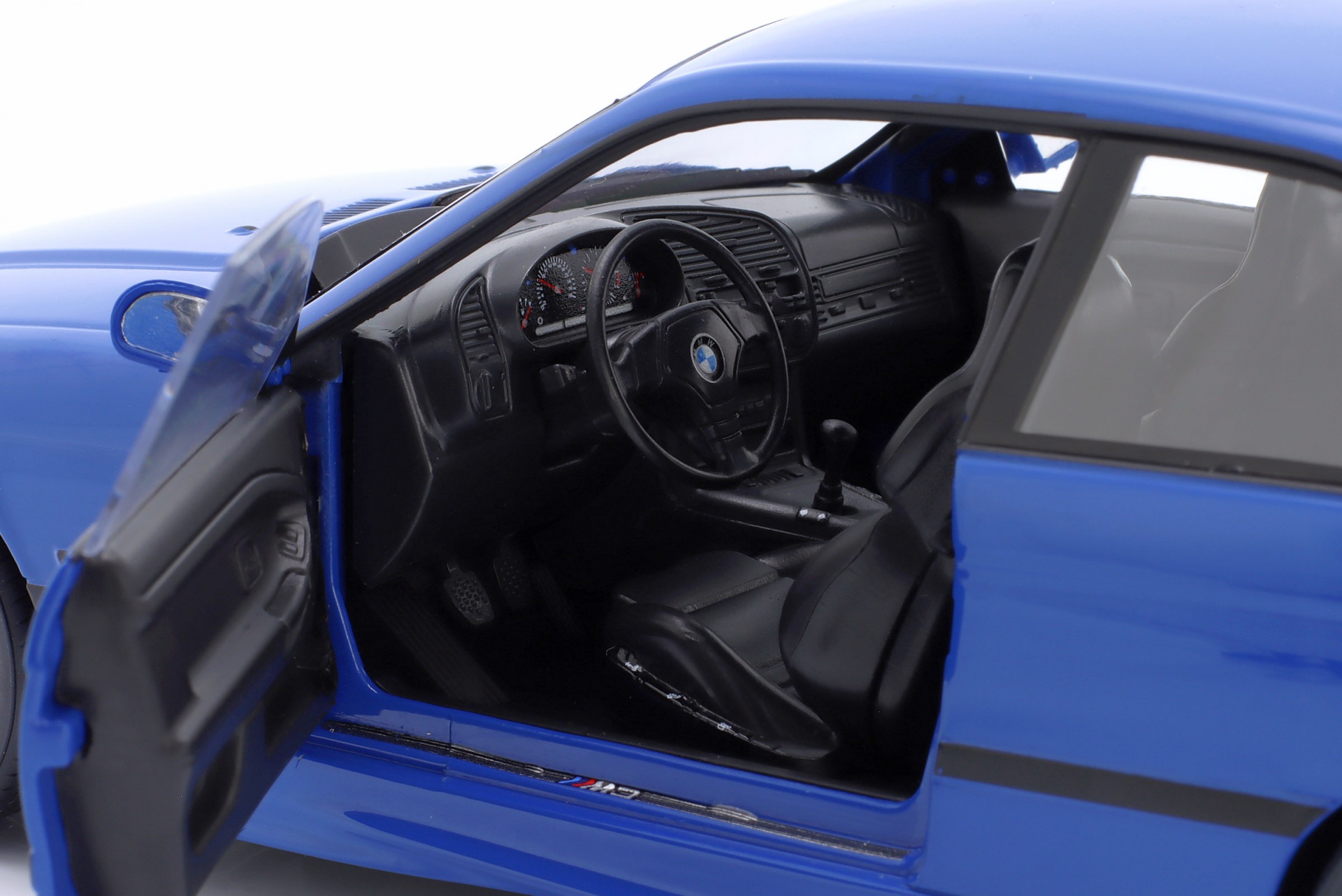 BMW M3 (E36) Coupe Baujahr 1996 santorinblau  