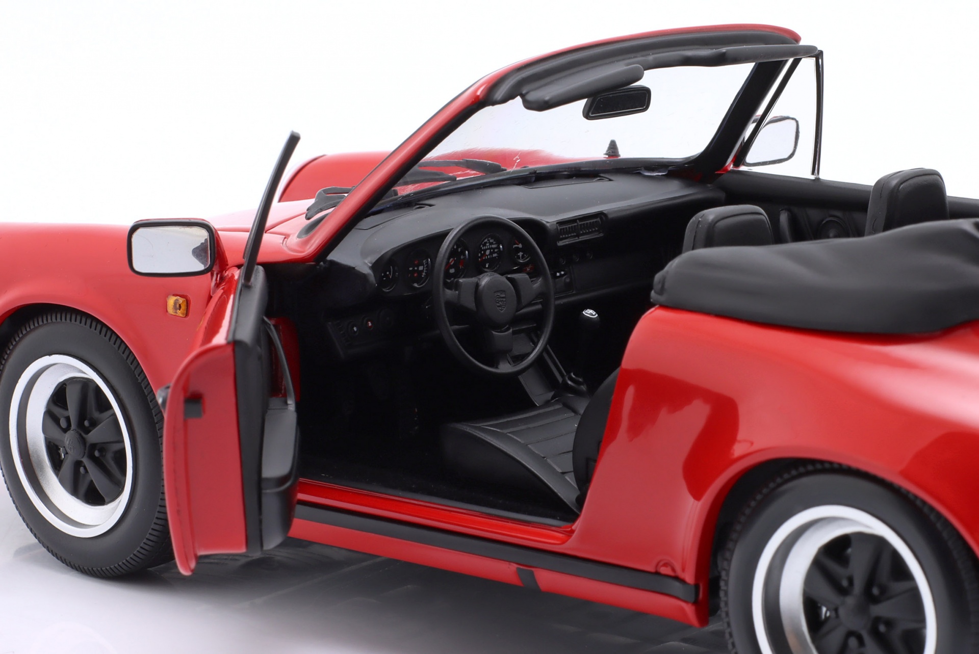 Porsche 911 Carrera Cabriolet 3.2 Baujahr 1983 rot  