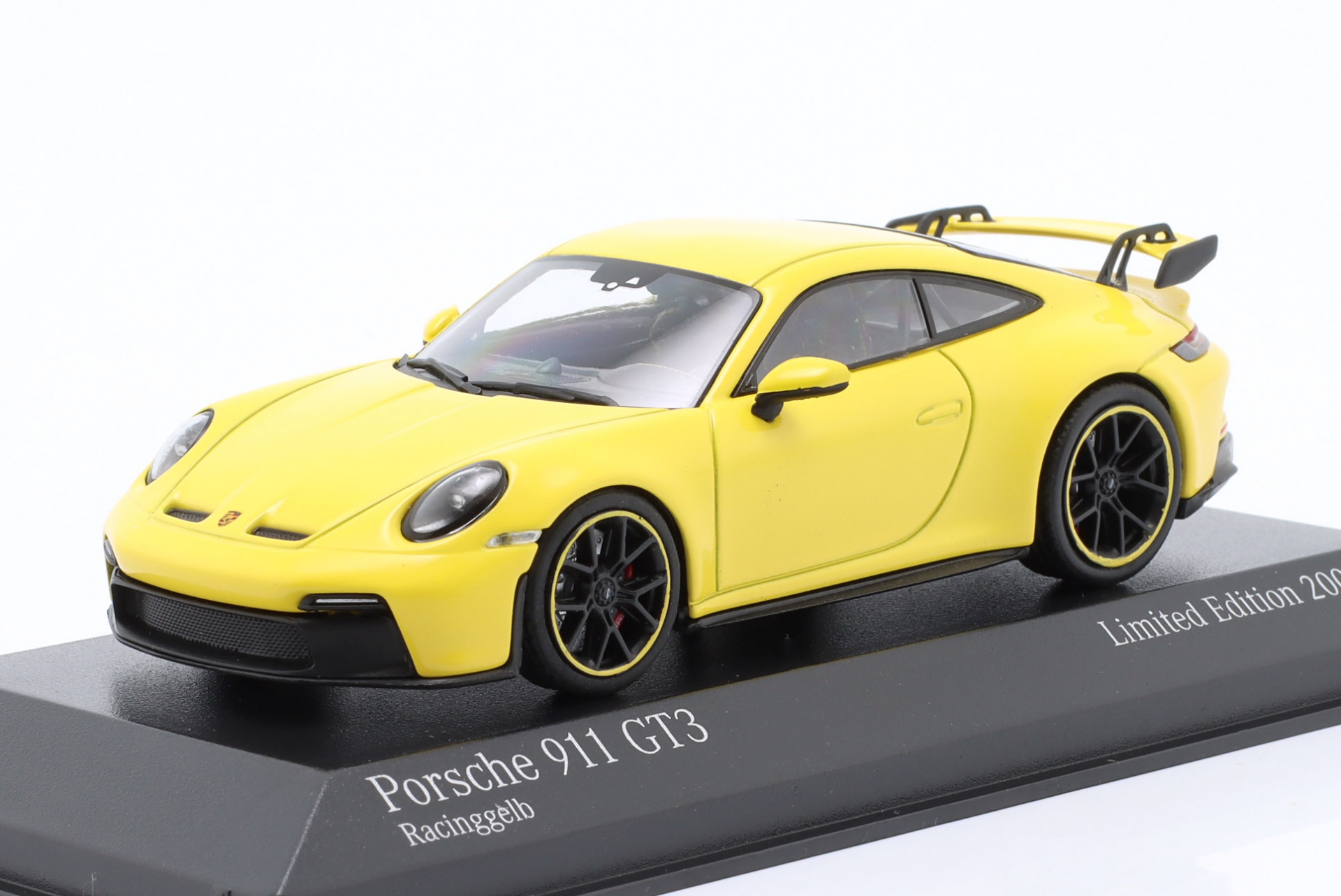 Porsche 911 (992) GT3 Baujahr 2020 racing gelb  