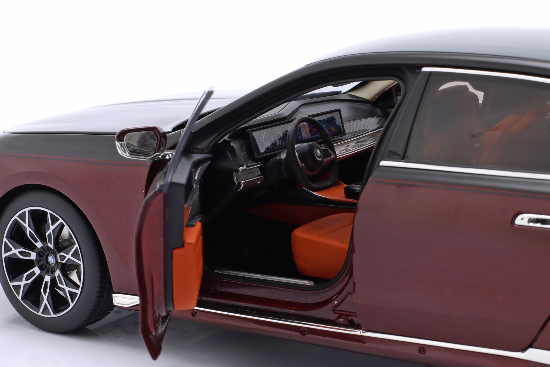 BMW i7 (G70) Baujahr 2022 schwarz metallic / rot metallic  