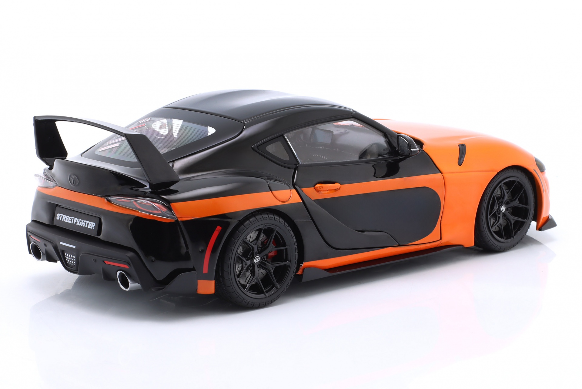 Toyota GR Supra Streetfighter Baujahr 2024 orange / schwarz  