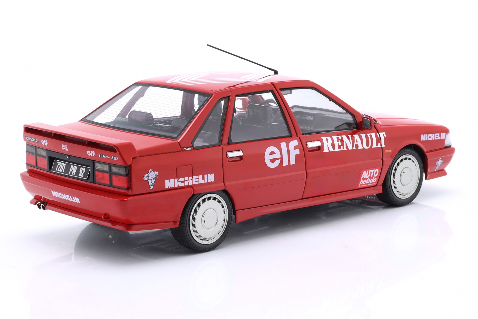 Renault 21 Turbo Mk1 Geschwindigkeitsrekord auf Eis 1988 rot  