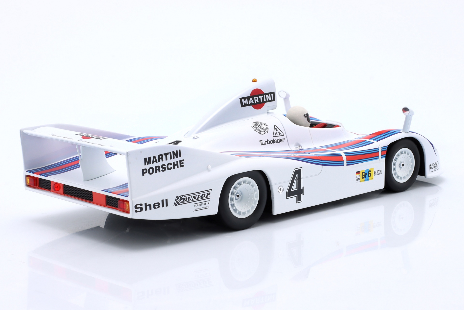 Set: Porsche 936 Martini #4 Sieger 24h LeMans 1977 mit Fahrerfigur wei&szlig;er Helm  