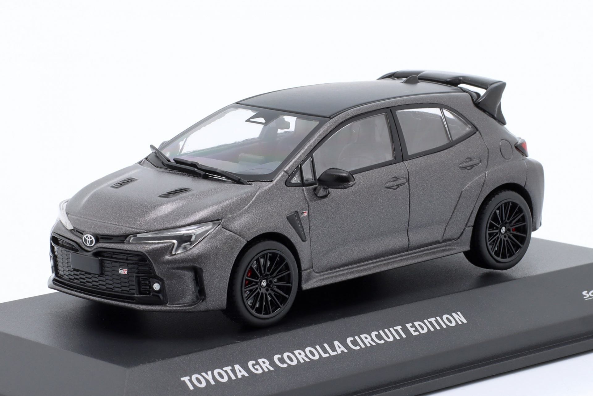 Toyota GR Corolla Circuit Edition 2023 heavy metal grau  