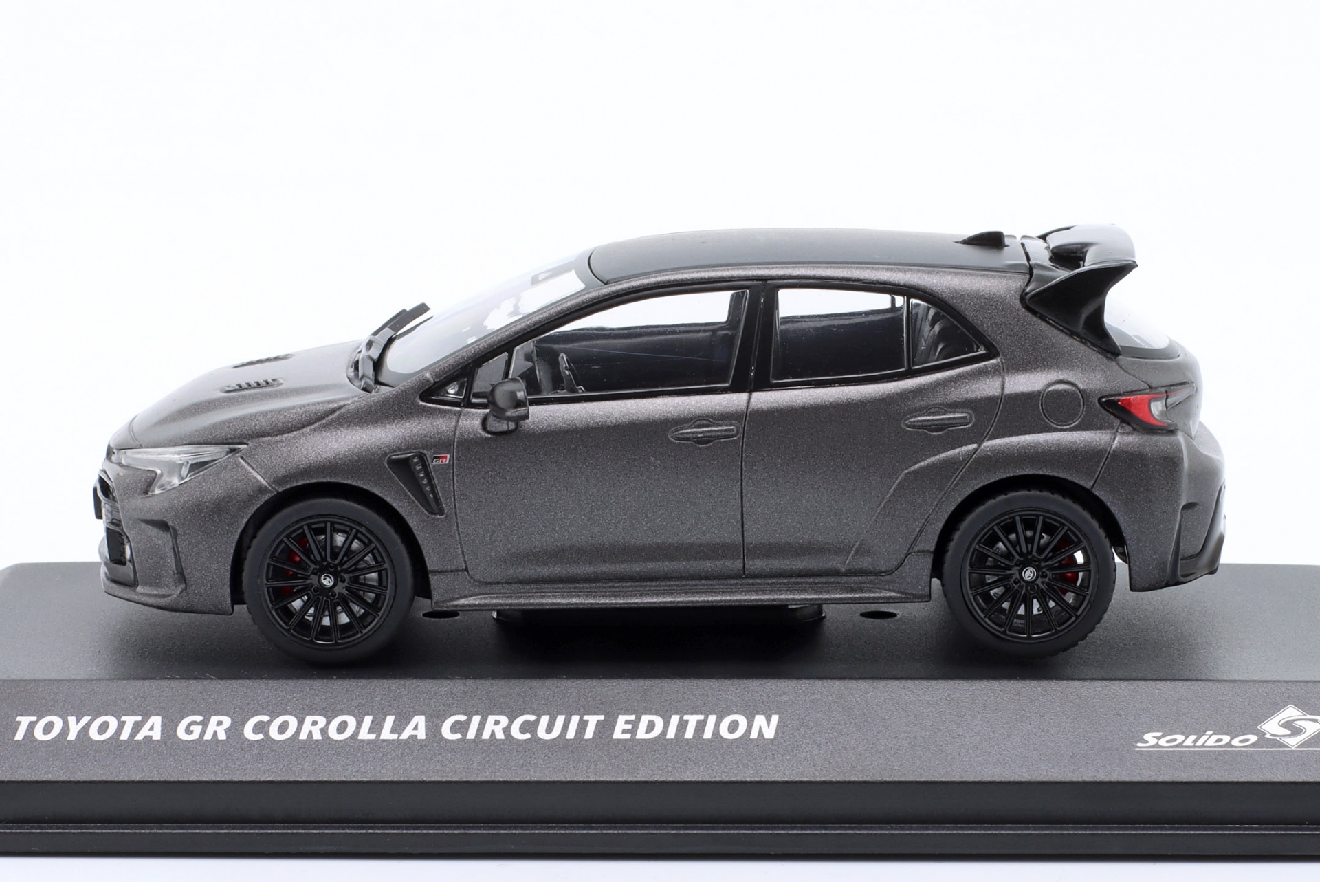 Toyota GR Corolla Circuit Edition 2023 heavy metal grau  