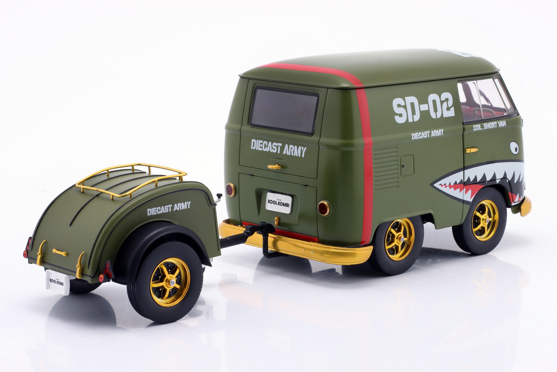 Volkswagen VW Kool Kombi Army Fighter 2023 oliv mit Dekor  