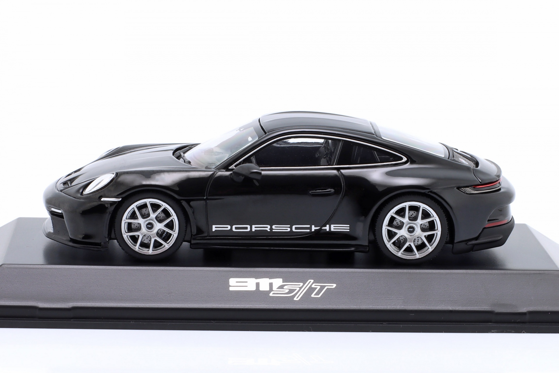 Porsche 911 (992) S/T Baujahr 2023 schwarz  
