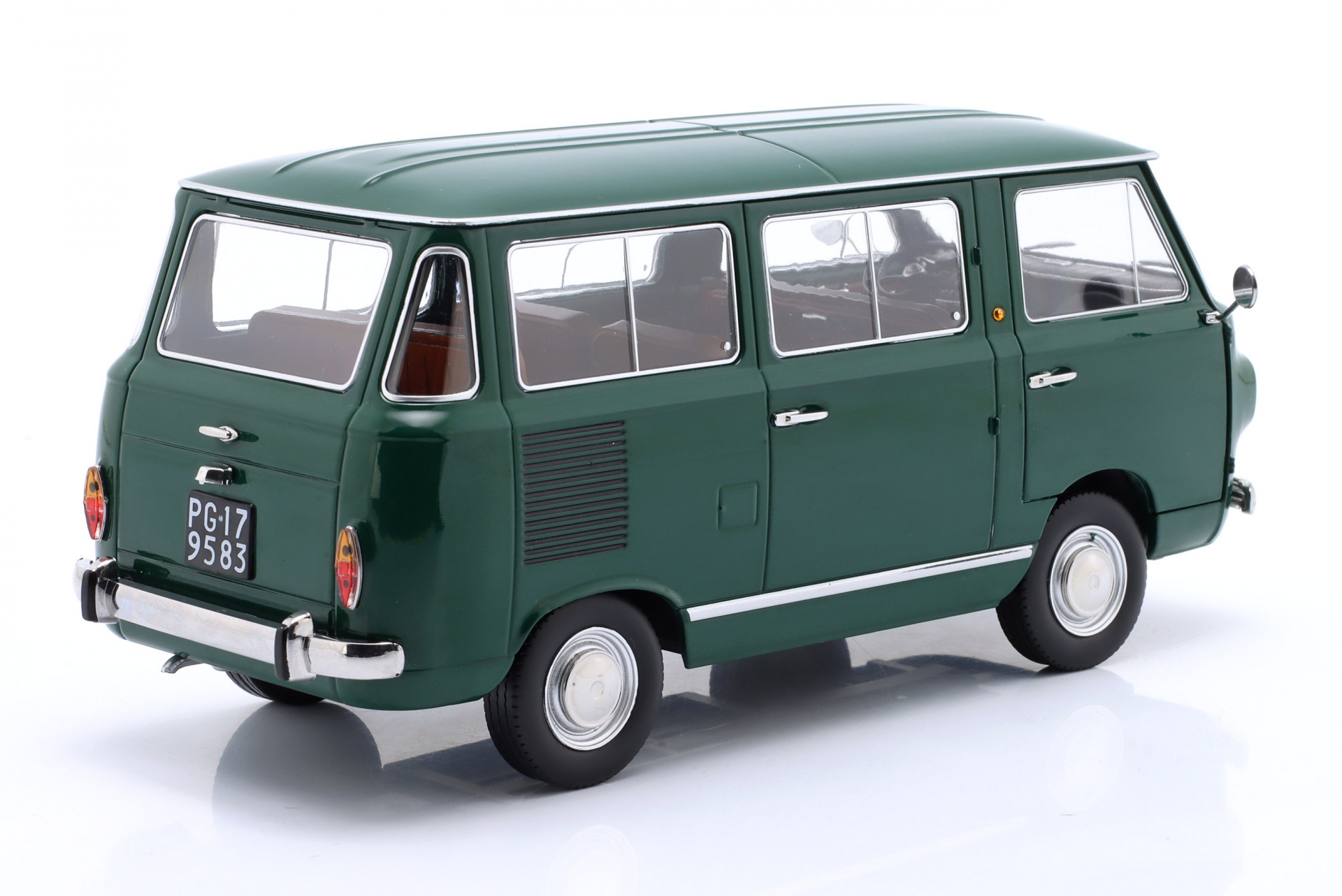 Fiat 850 Familiare Serie 2 Baujahr 1970 olivgr&uuml;n  