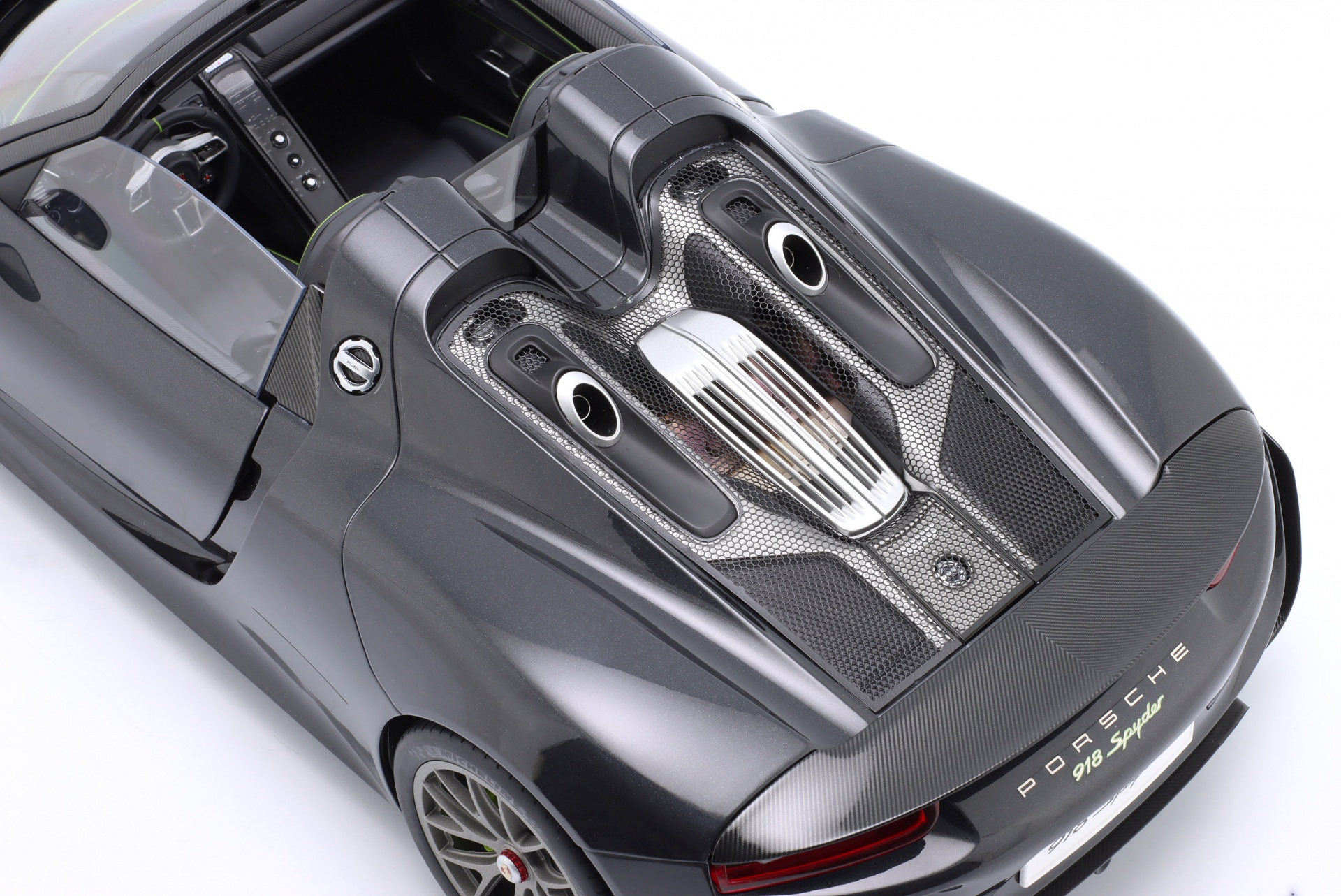 Porsche 918 Spyder Weissach Package 2013 schwarz metallic  