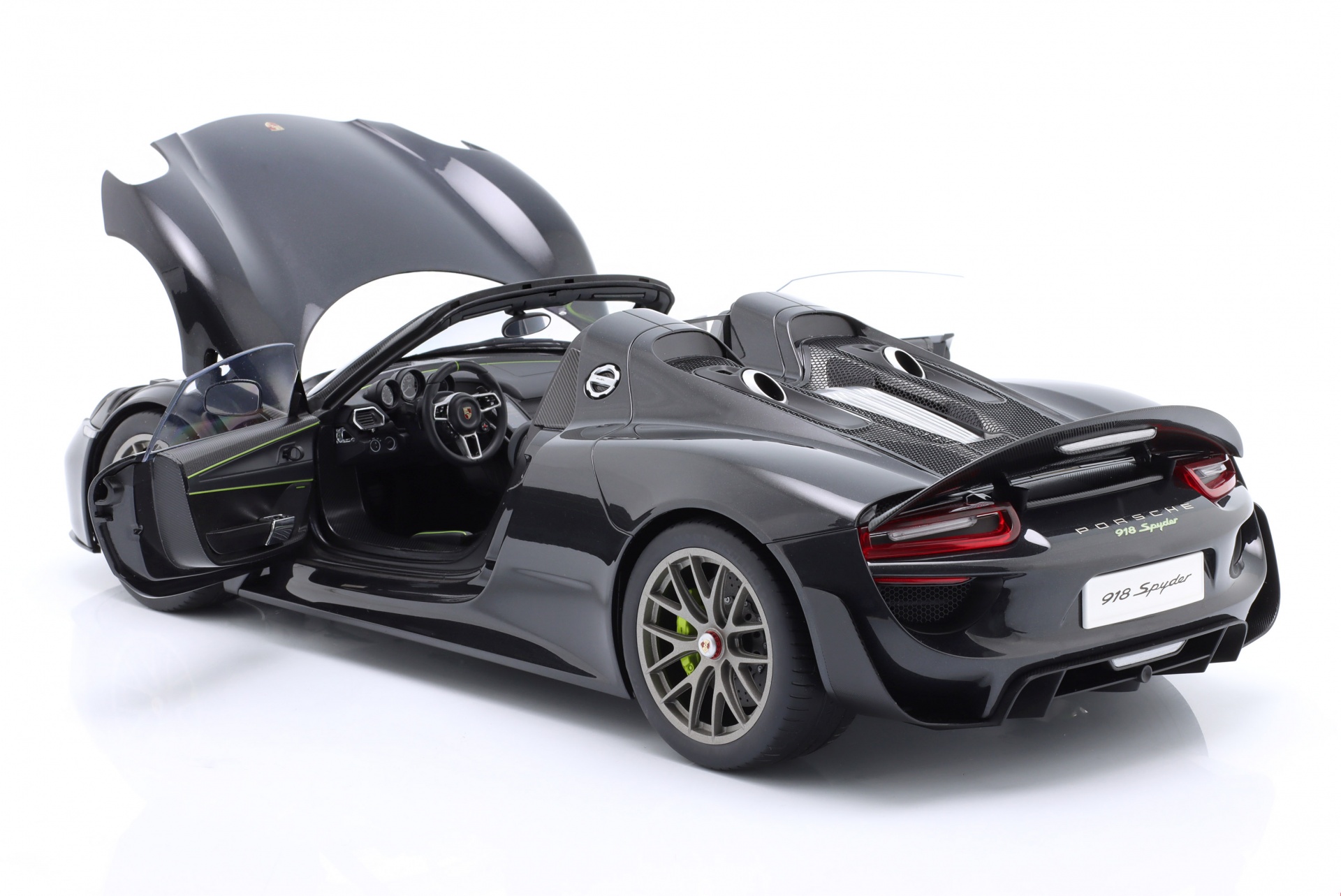 Porsche 918 Spyder Weissach Package 2013 schwarz metallic  