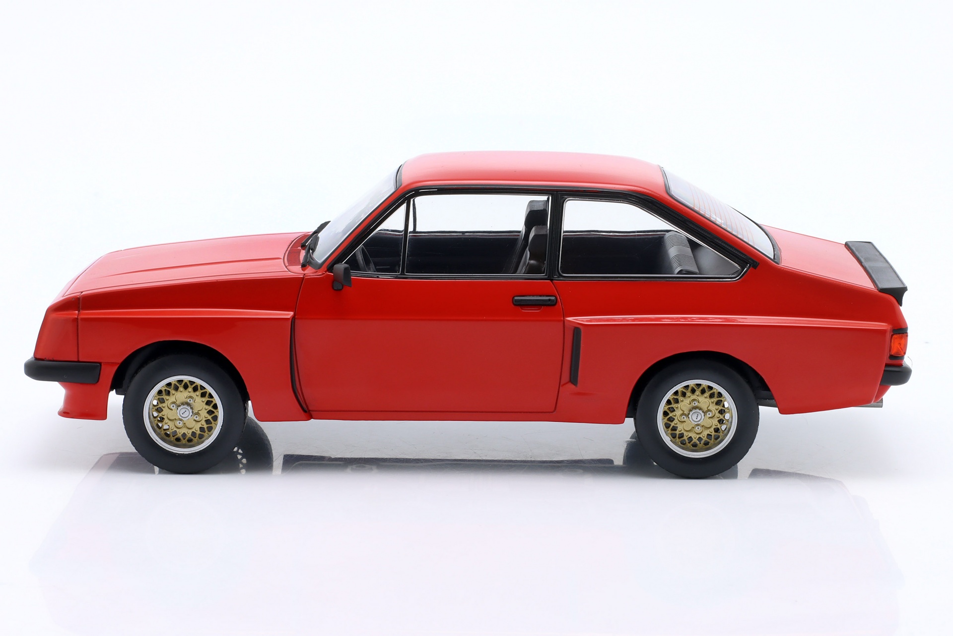 Ford Escort Mk2 RS 2000 X-pack Baujahr 1977 rot  ModelCar Group