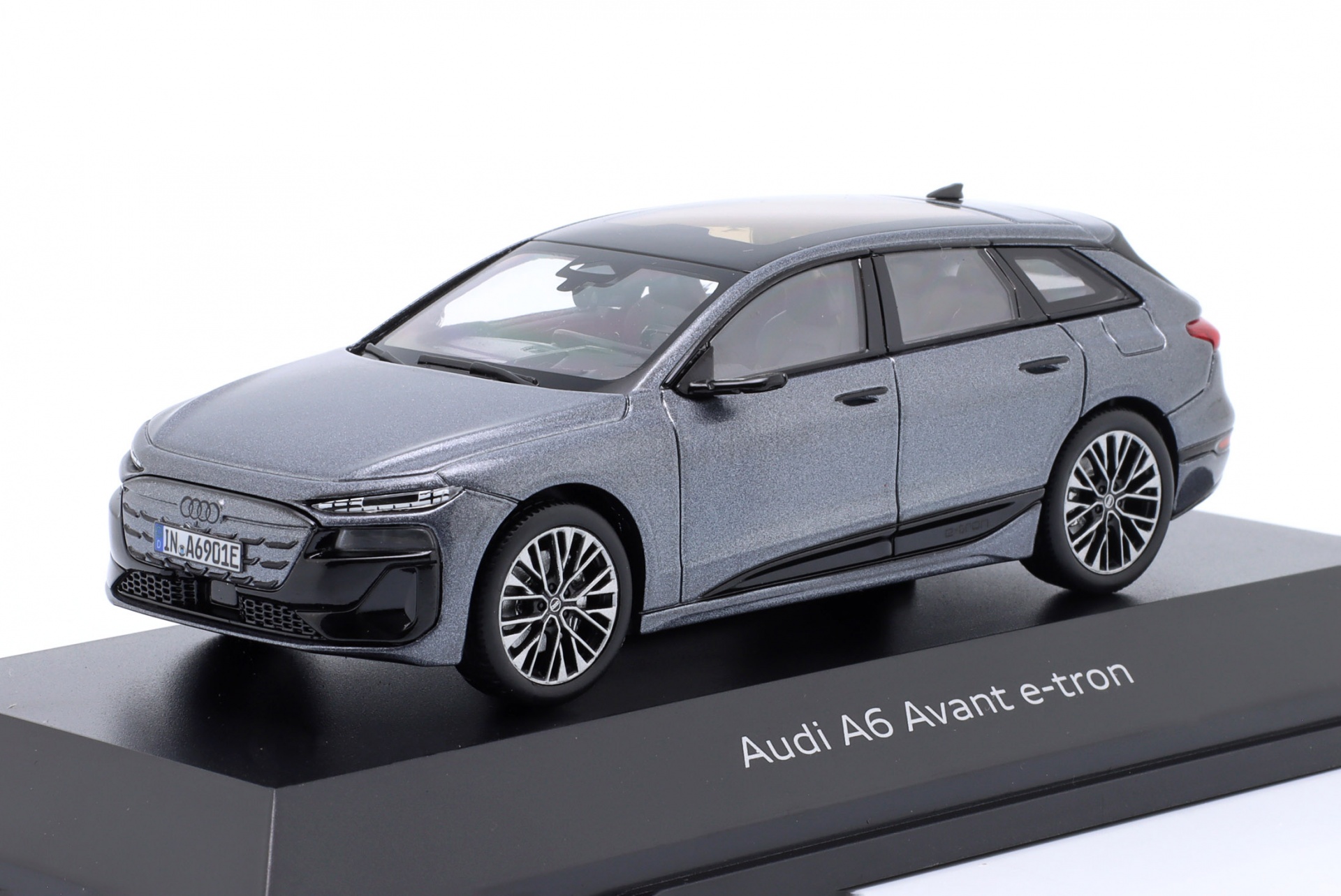Audi A6 Avant e-tron Daytonagrau  