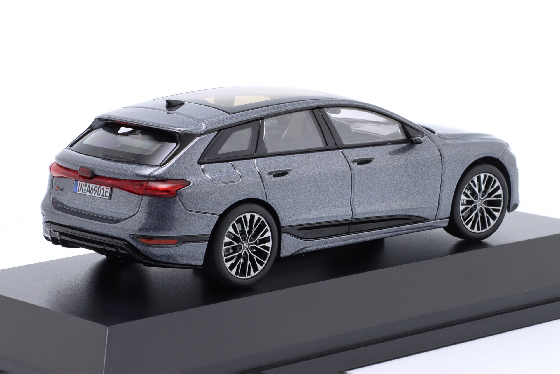 Audi A6 Avant e-tron Daytonagrau  