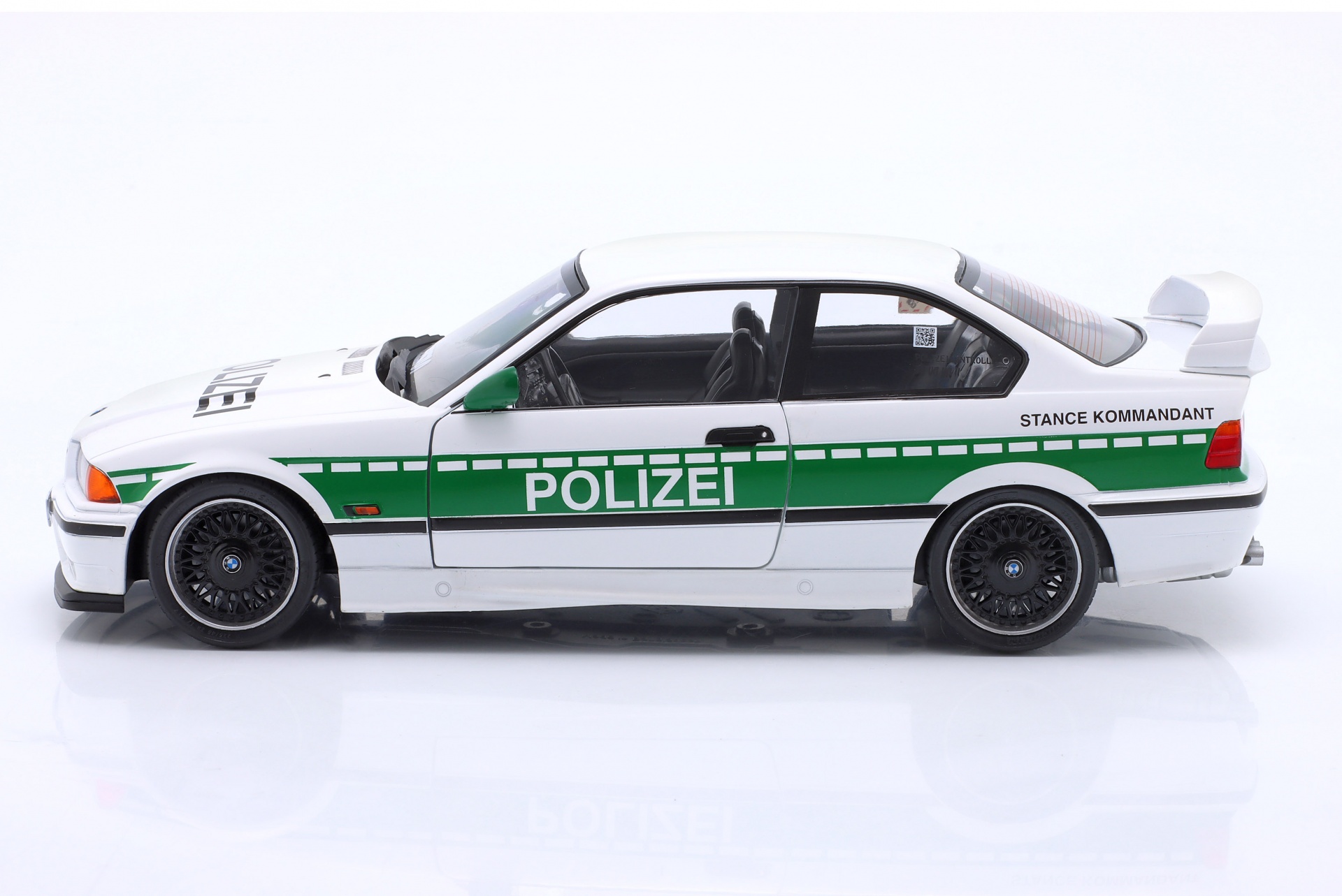 BMW M3 (E36) Coupe Baujahr 1991 Drift Polizei wei&szlig; / gr&uuml;n  