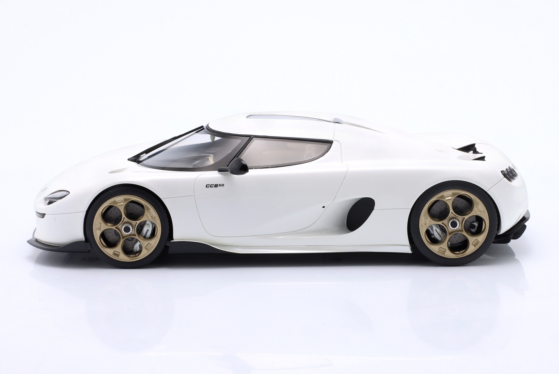Koenigsegg CC850 Baujahr 2024 wei&szlig;  GT-Spirit