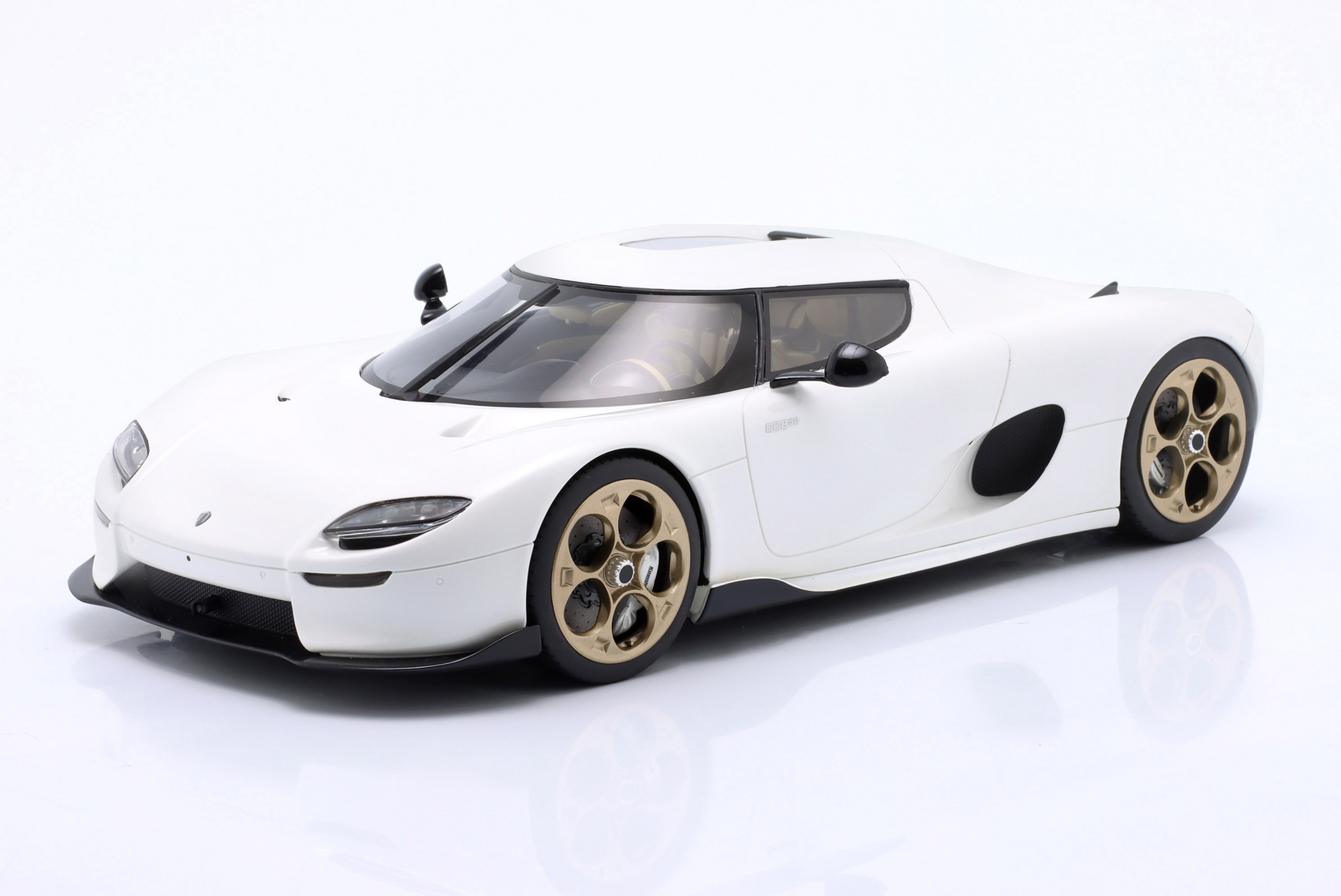 Koenigsegg CC850 Baujahr 2024 wei&szlig;  GT-Spirit