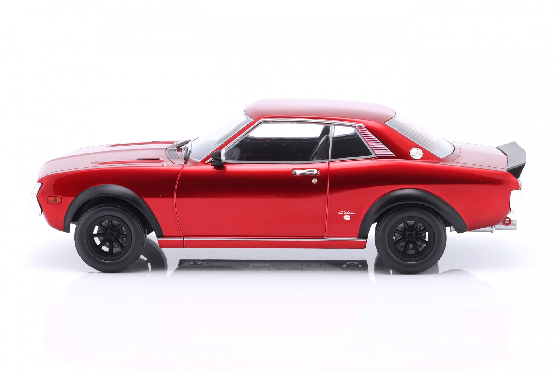 Toyota Celica 2000 GT (RA21) Baujahr 1977 rot metallic  