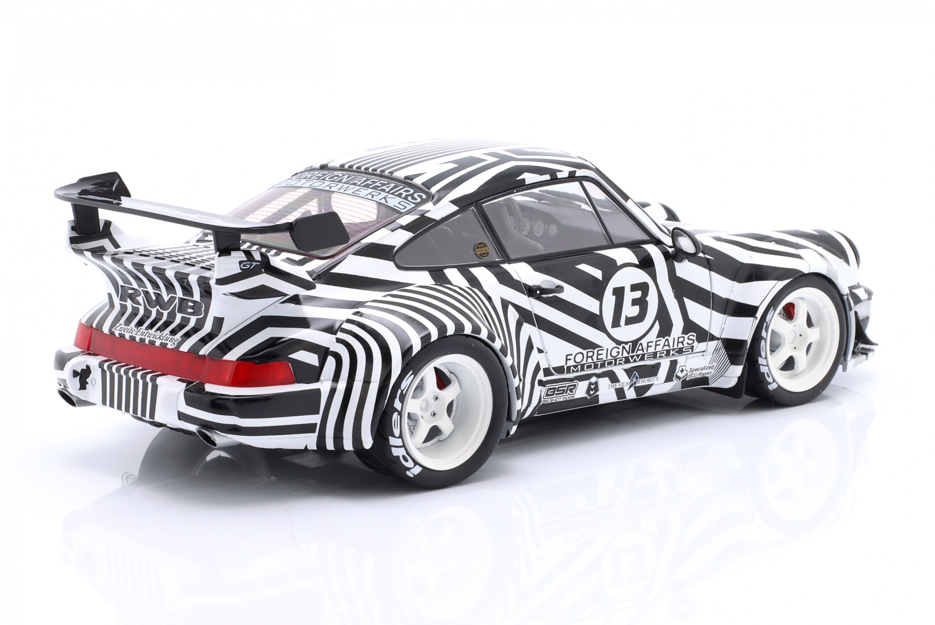 Porsche 911 (964) RWB Rauh-Welt THE ZEBRA 2022 wei&szlig; / schwarz  