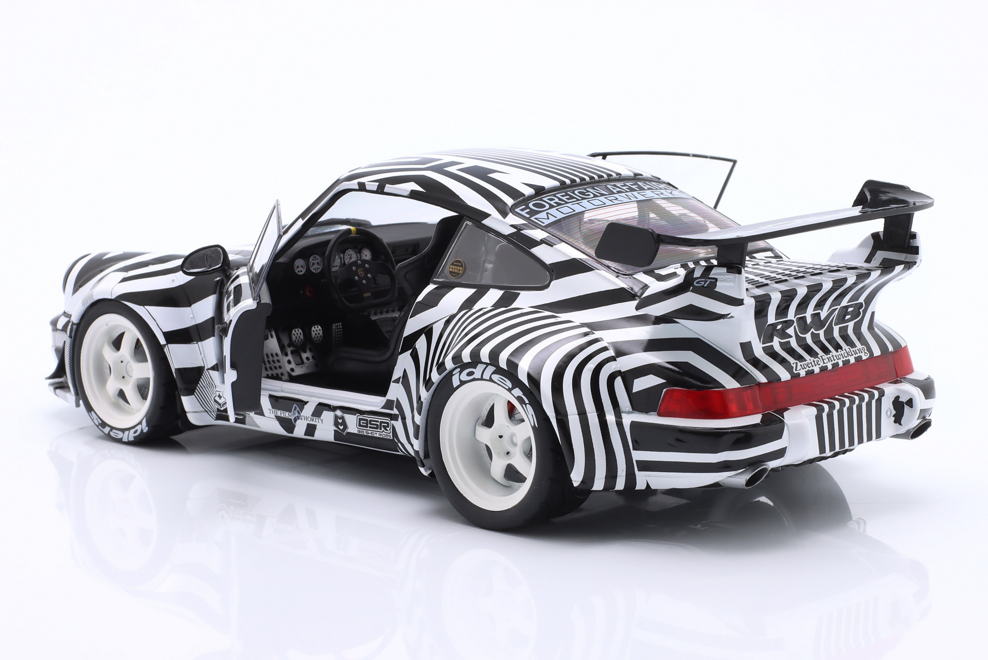 Porsche 911 (964) RWB Rauh-Welt THE ZEBRA 2022 wei&szlig; / schwarz  
