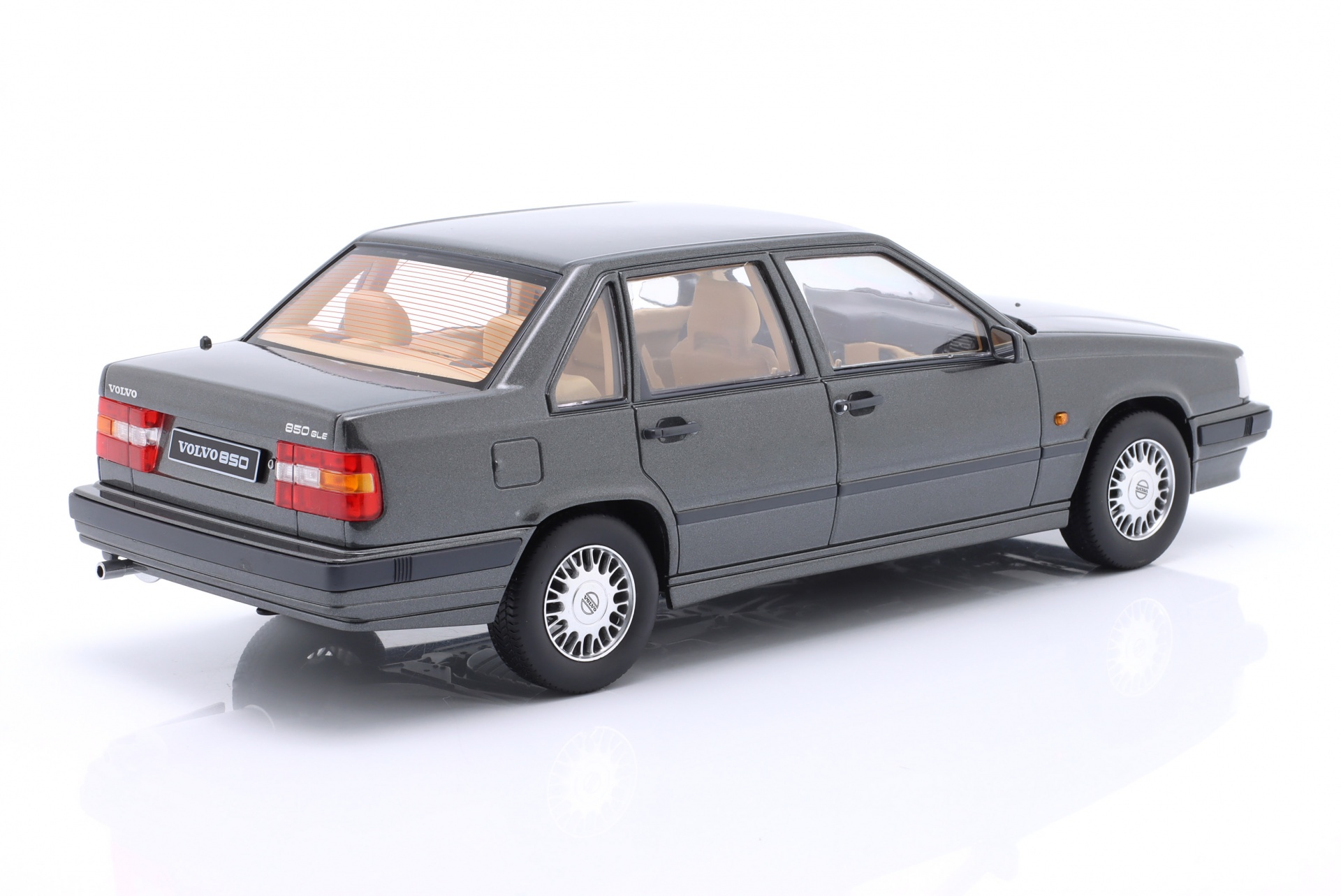 Volvo 850 Baujahr 1993 dunkelgrau metallic  